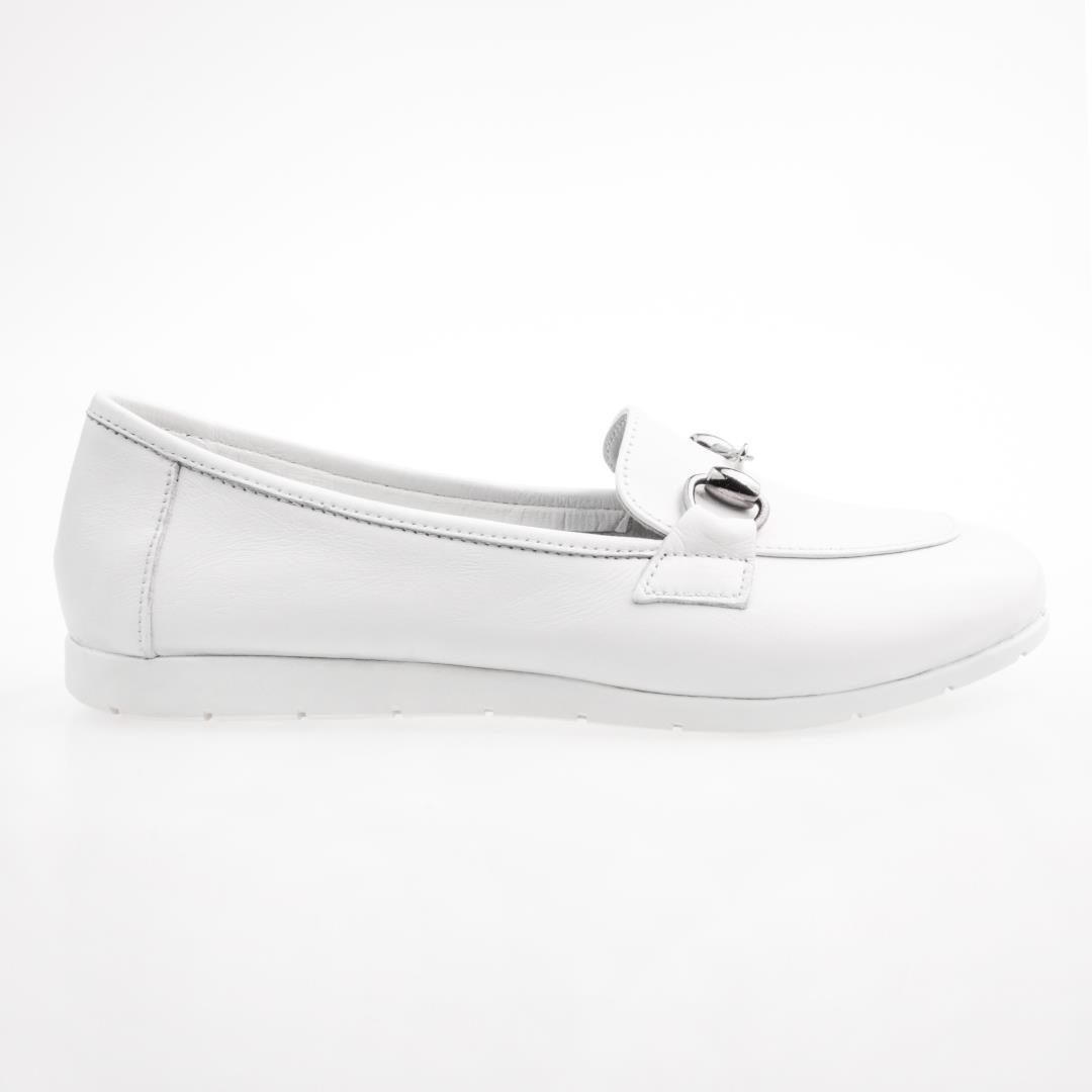 Beyaz Toka Detaylı Kadın Loafer Ayakkabı
