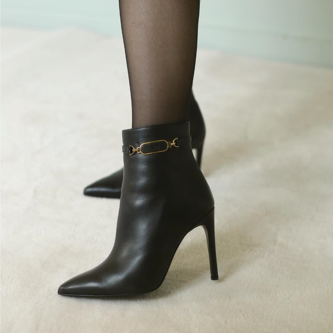 Siyah Deri Kadın Topuklu Bot