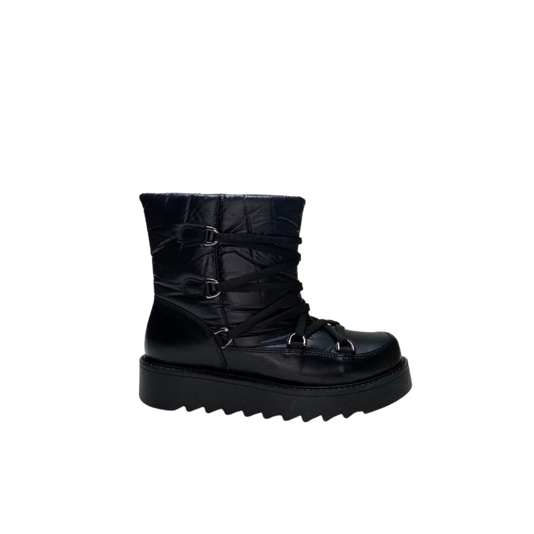 Siyah Kadın Kar Bot