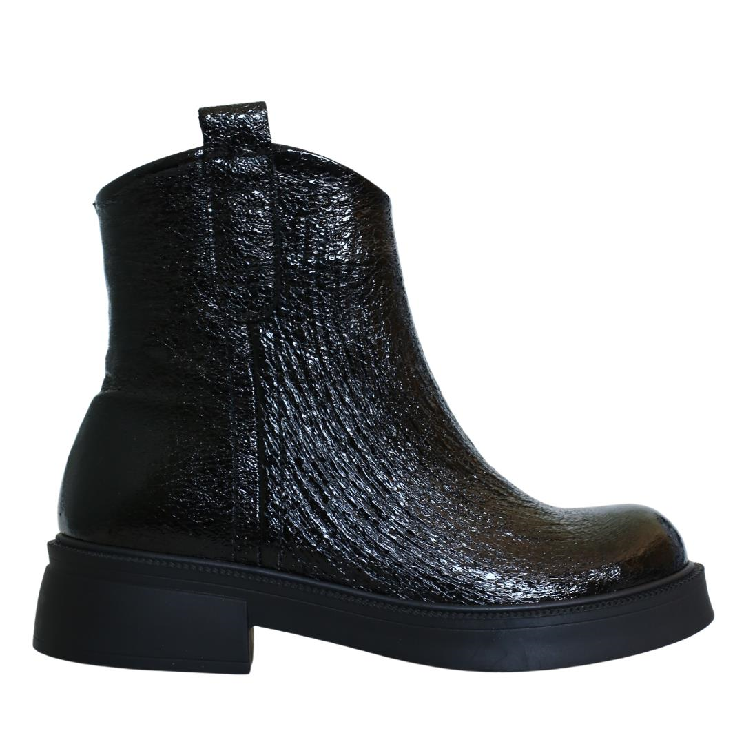 Siyah Rugan Deri Kadın Bot