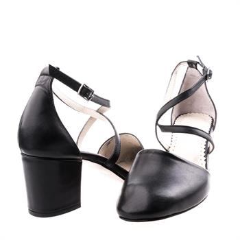 Siyah Bilekten Bantlı Kadın Topuklu Ayakkabı