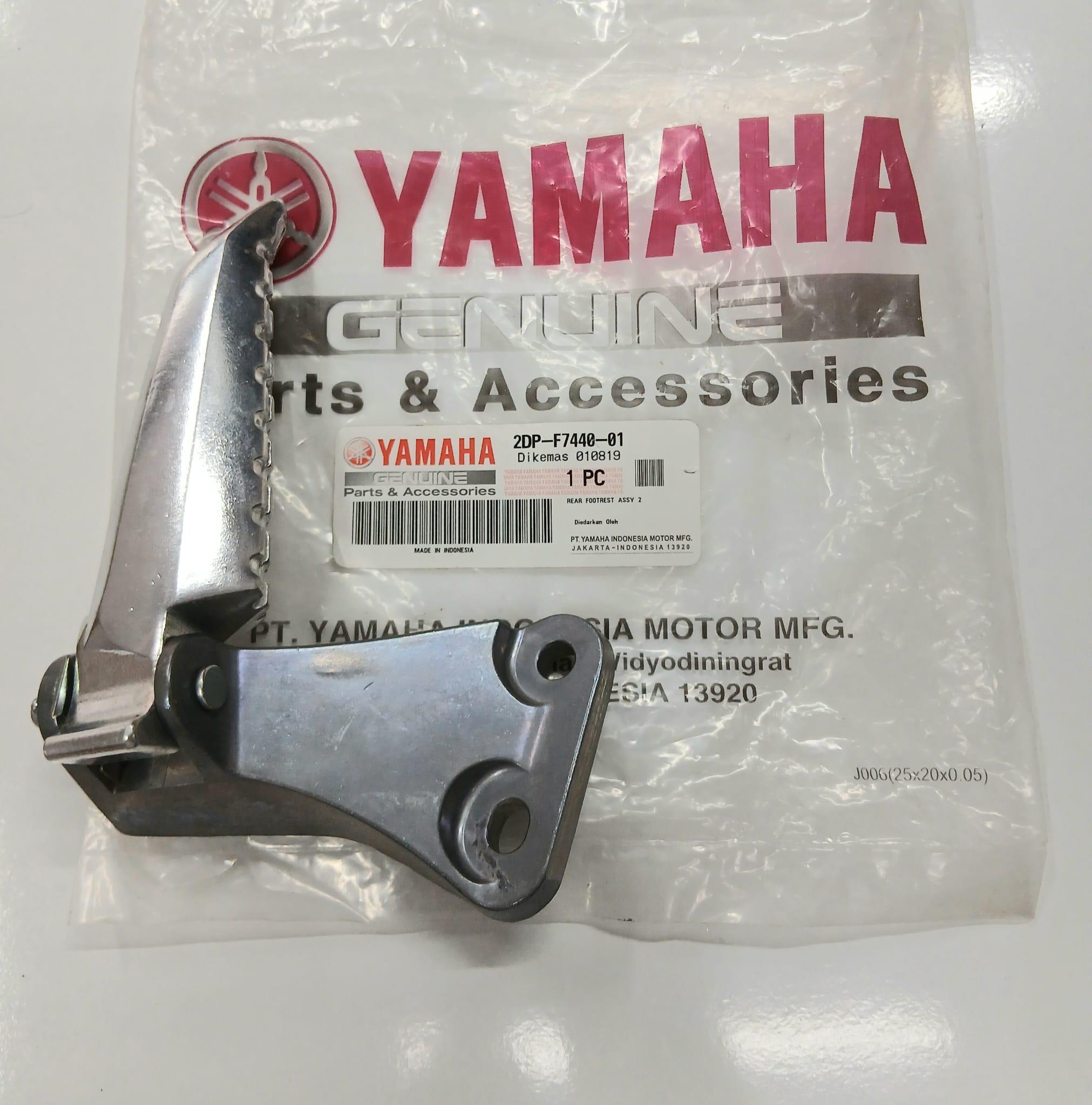 ARKA BASAMAK VE BRAKET (SAĞ)