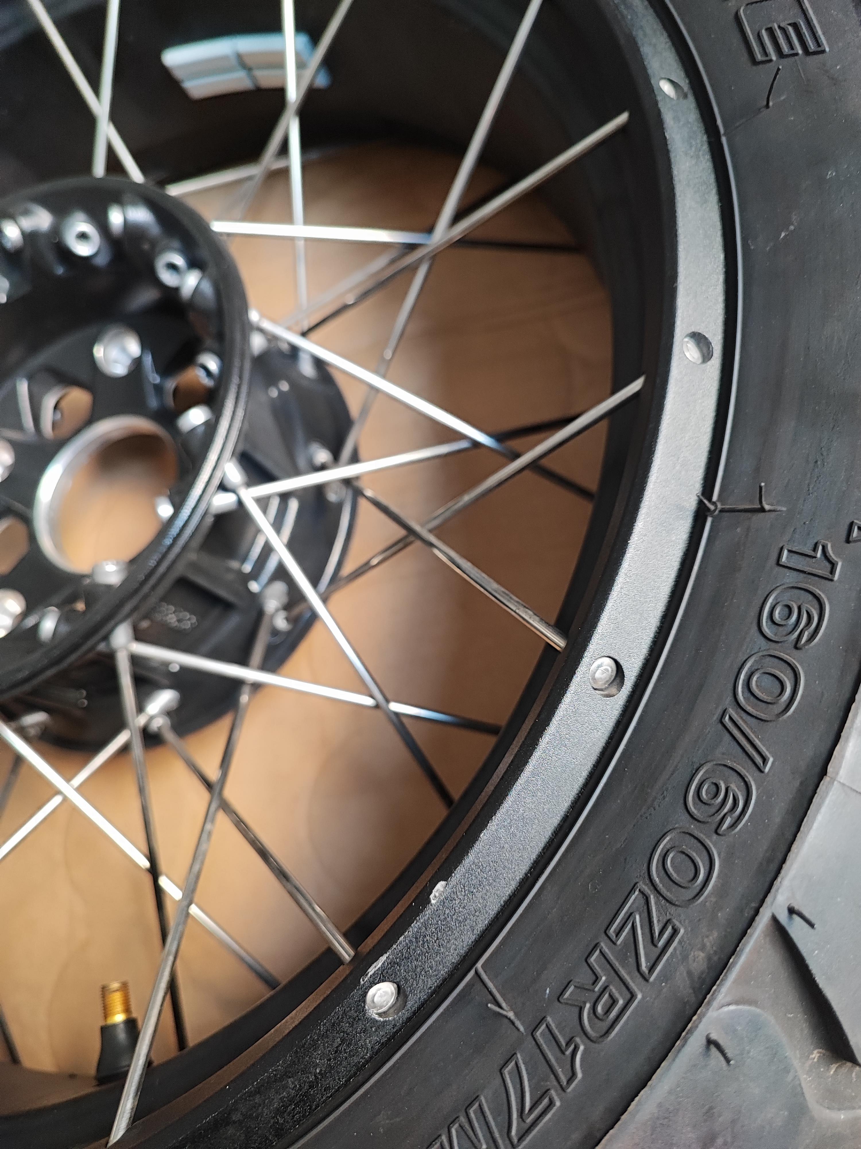 BMW 1250 GS Arka Jant