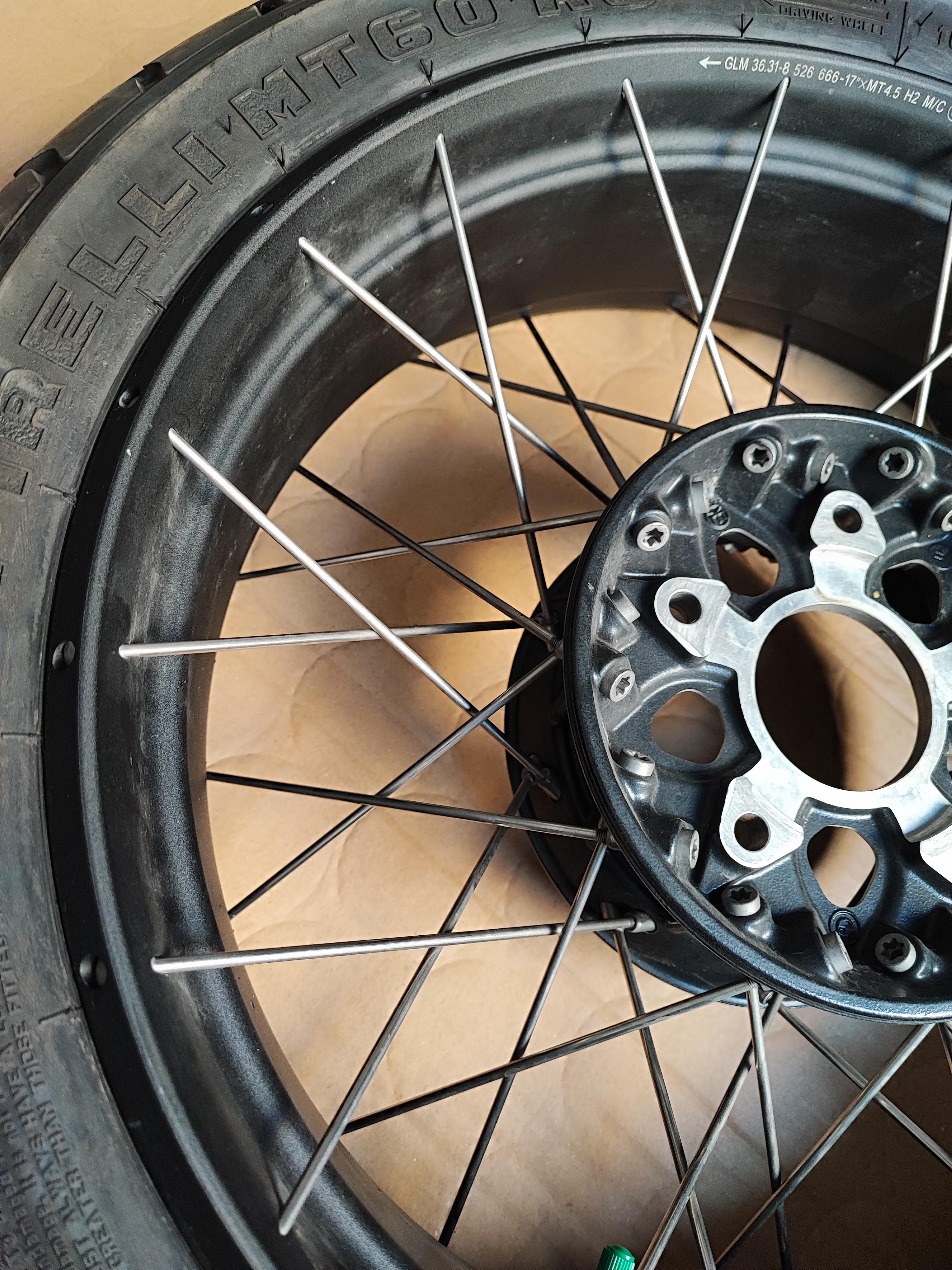 BMW 1250 GS Arka Jant