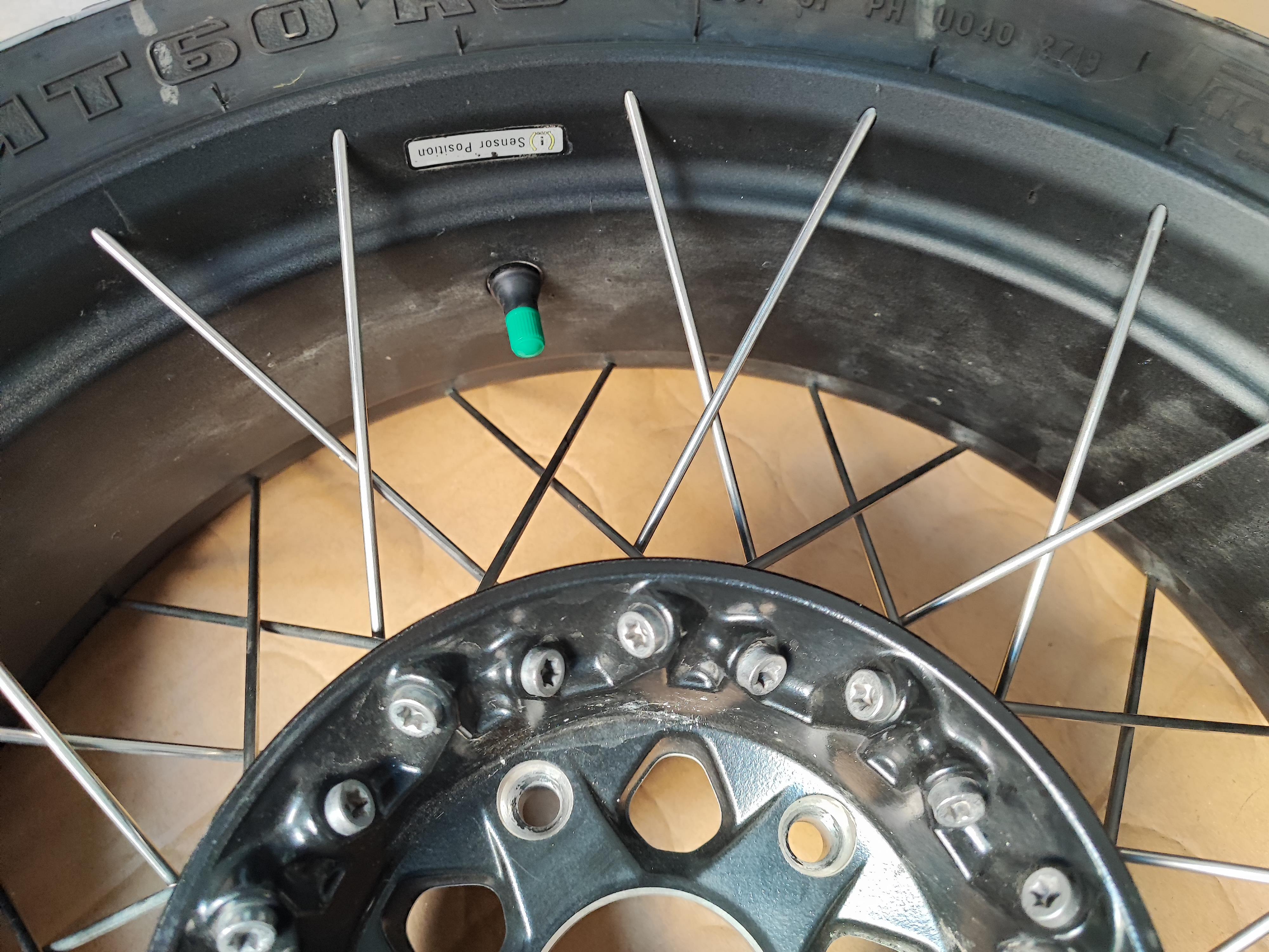 BMW 1250 GS Arka Jant