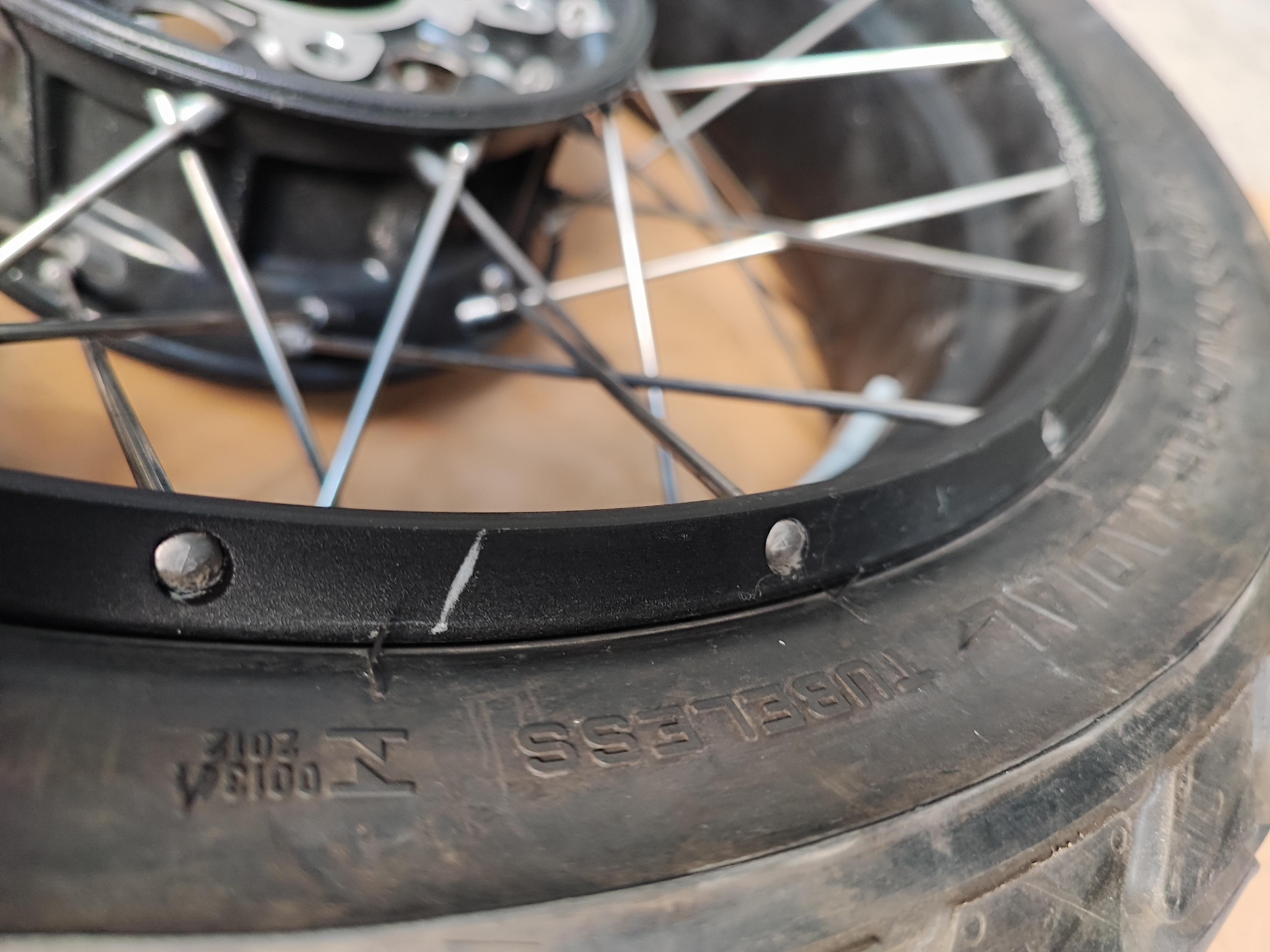 BMW 1250 GS Arka Jant