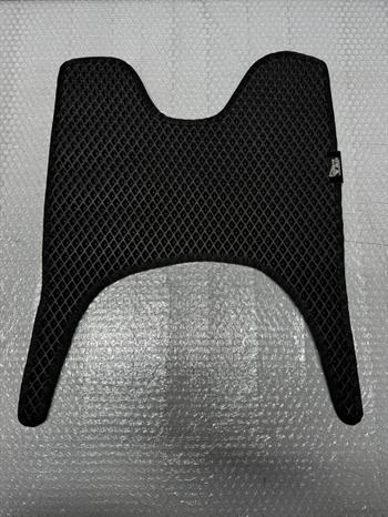 Hero Dash 110 Paspas (Siyah Zemin Siyah Kenarlı)