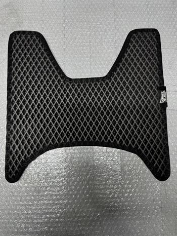 Honda Dio Paspas (Siyah Zemin Siyah Kenarlı)