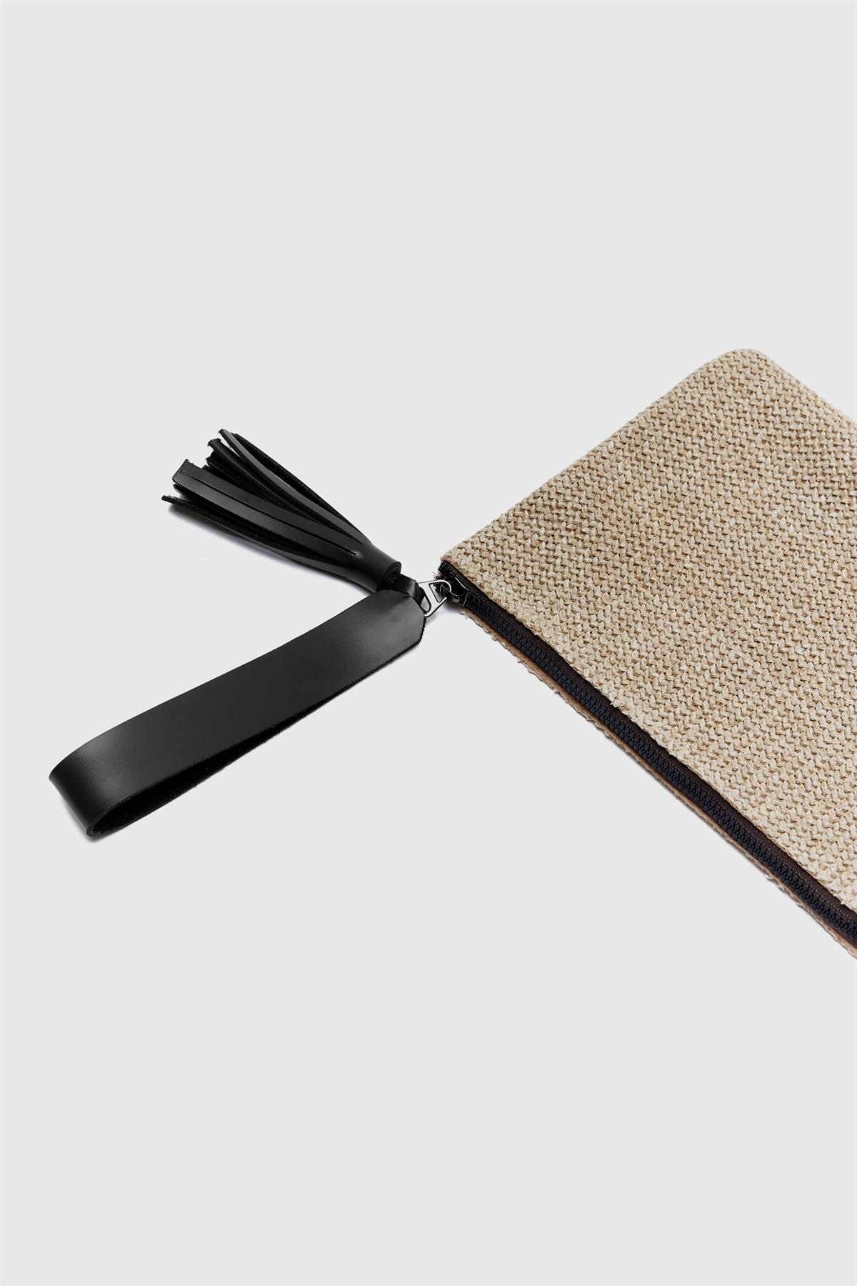 Juno Püskül Detaylı Hasır Clutch Çanta Siyah