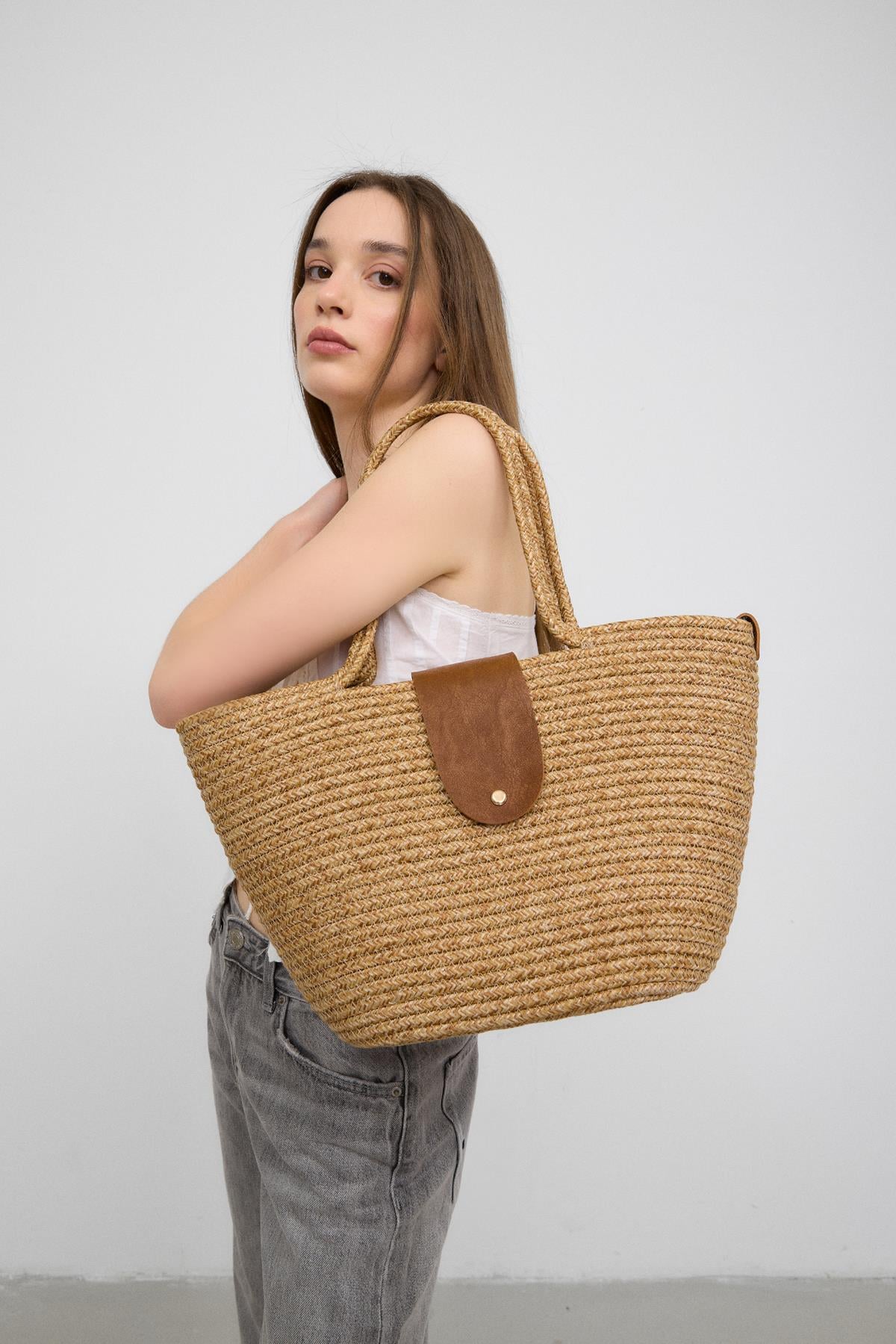 Duffy Kapaklı Handmade Hasır Tote Çanta Vizon