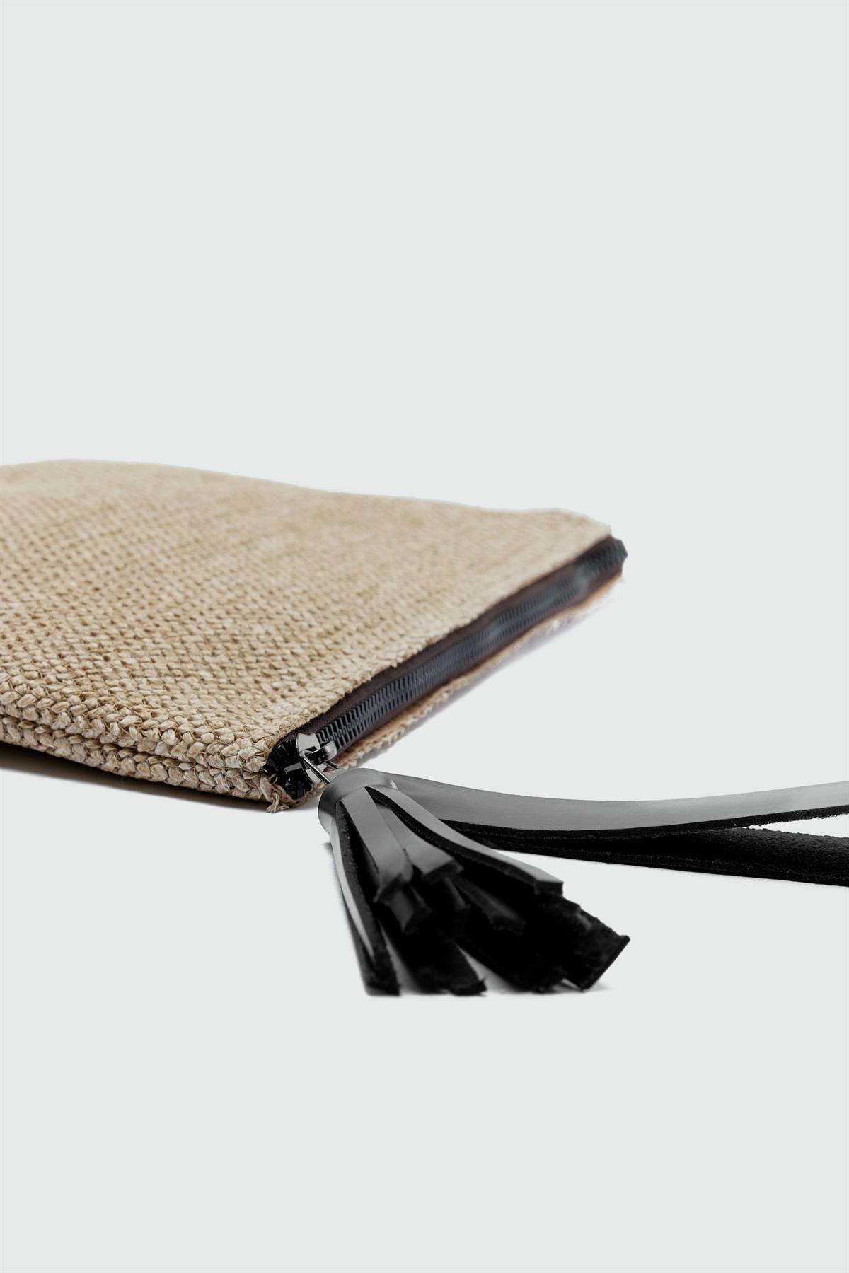 Juno Püskül Detaylı Hasır Clutch Çanta Siyah