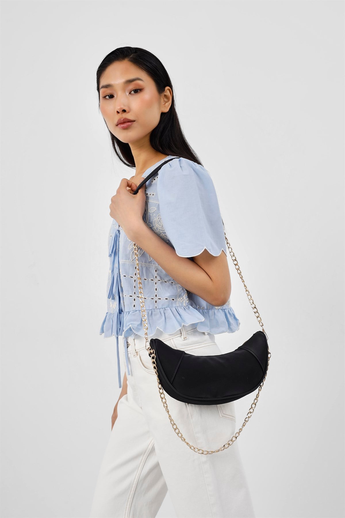 Mode Zincirli Ay Çapraz Çanta Siyah