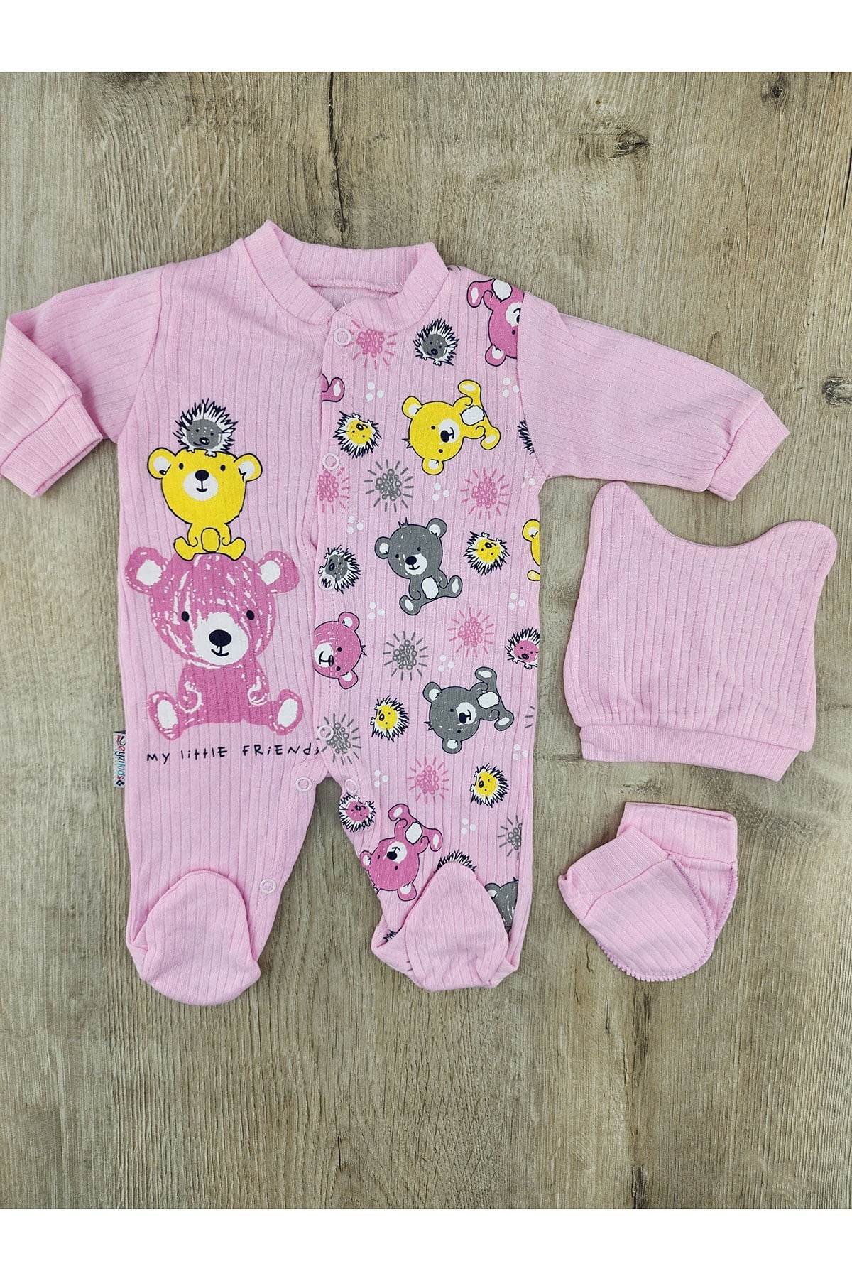 Beyzi Baby (0-9 Ay)  Little Friends Desenli Eldivenli Ve Şapkalı Tulum