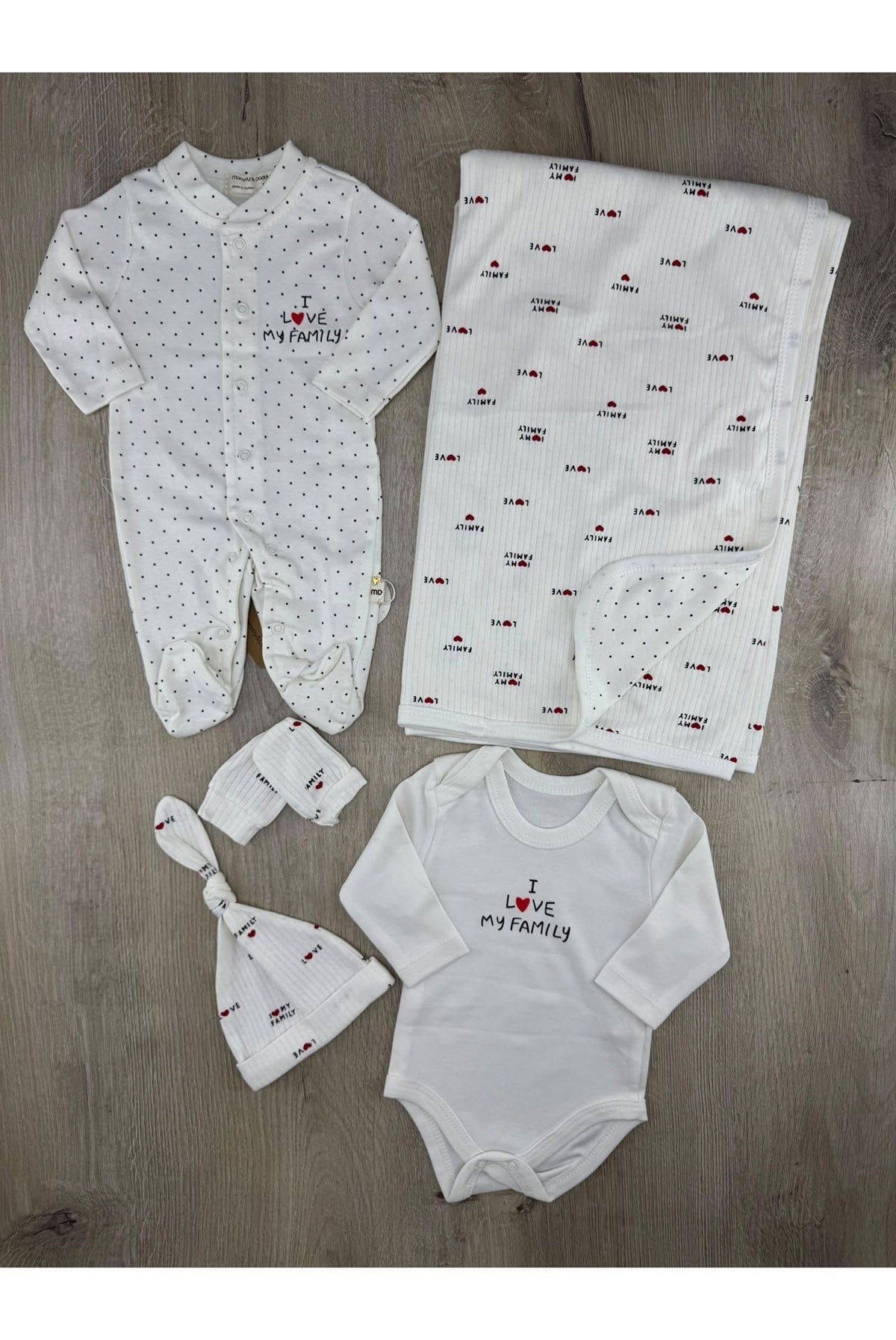 Murat Baby (0-3 ay) Love My Family Desenli Tulumlu 6Lı Set