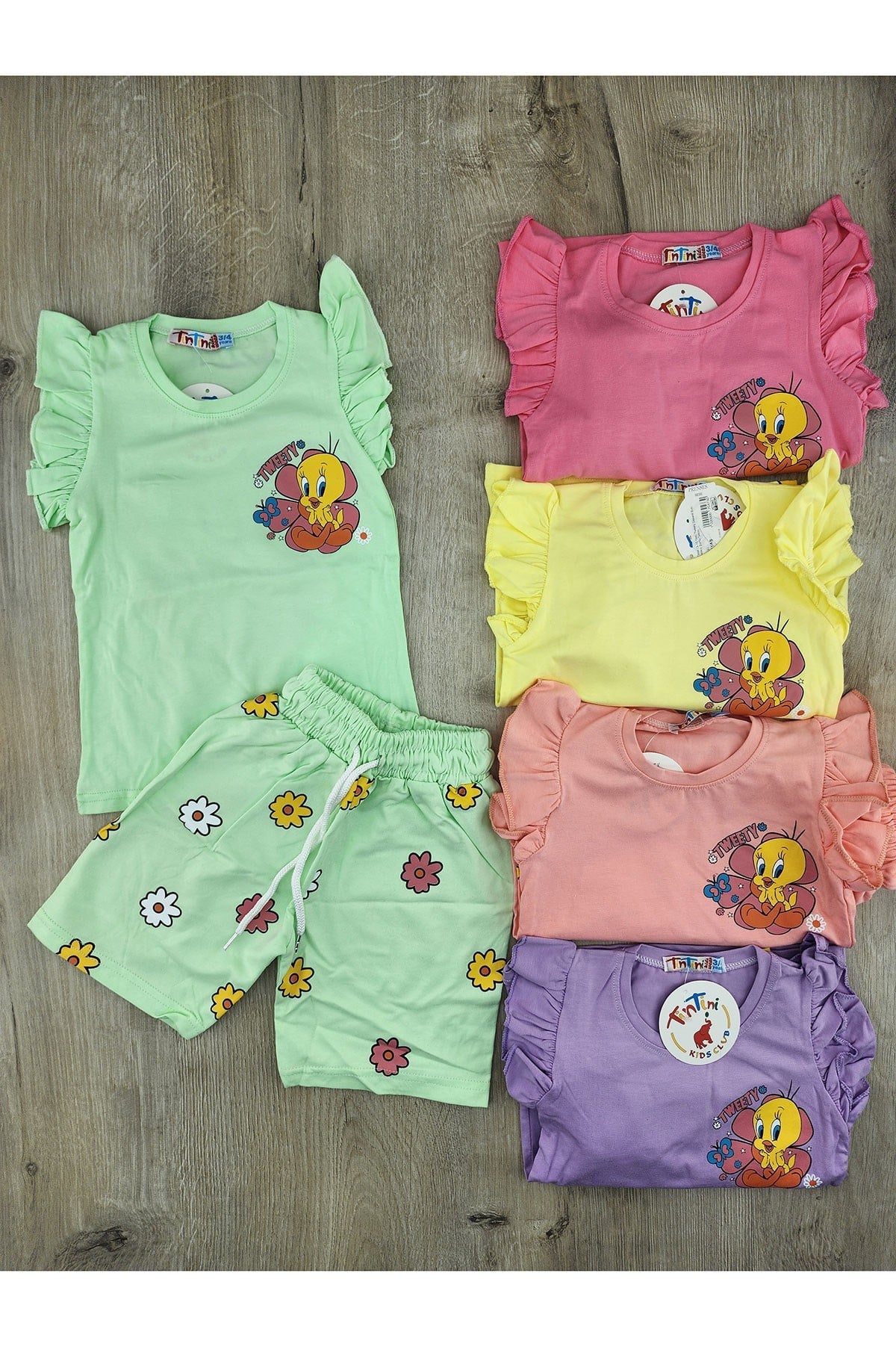 Tintini (3-10 Yaş) Tweety Desenli Sırtı Baskılı Şortlu Takım