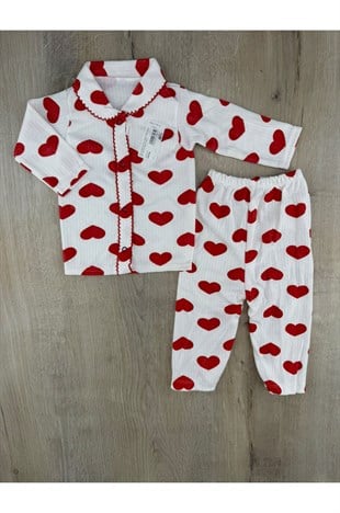 Gonca Bebe (0-6 Ay) Yakalı Önden Çıtçıtlı Kalp Desenli Pijama Takımı