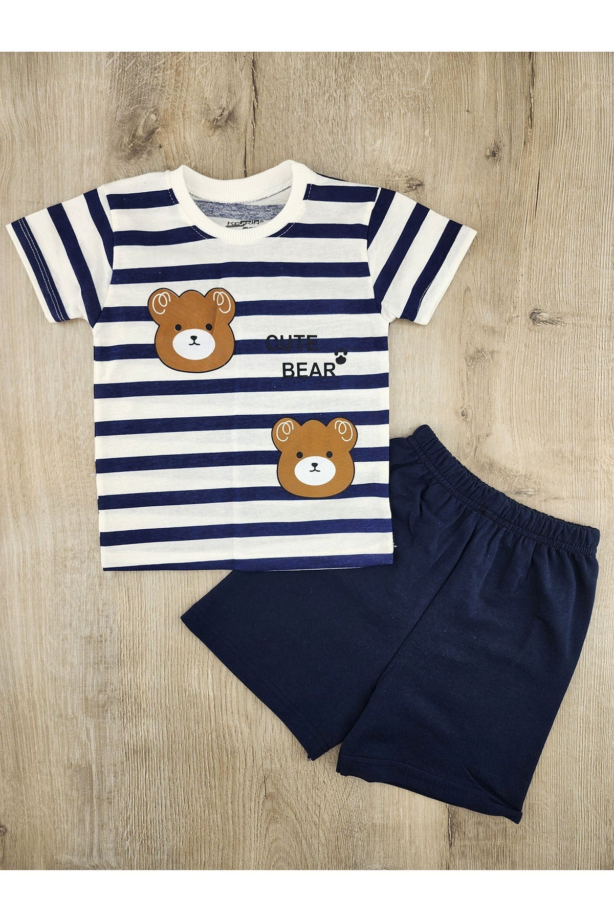 #560111 (2-5 Yaş) Cute Bear Çift Ayıcık Desenli Şortlu Takım
