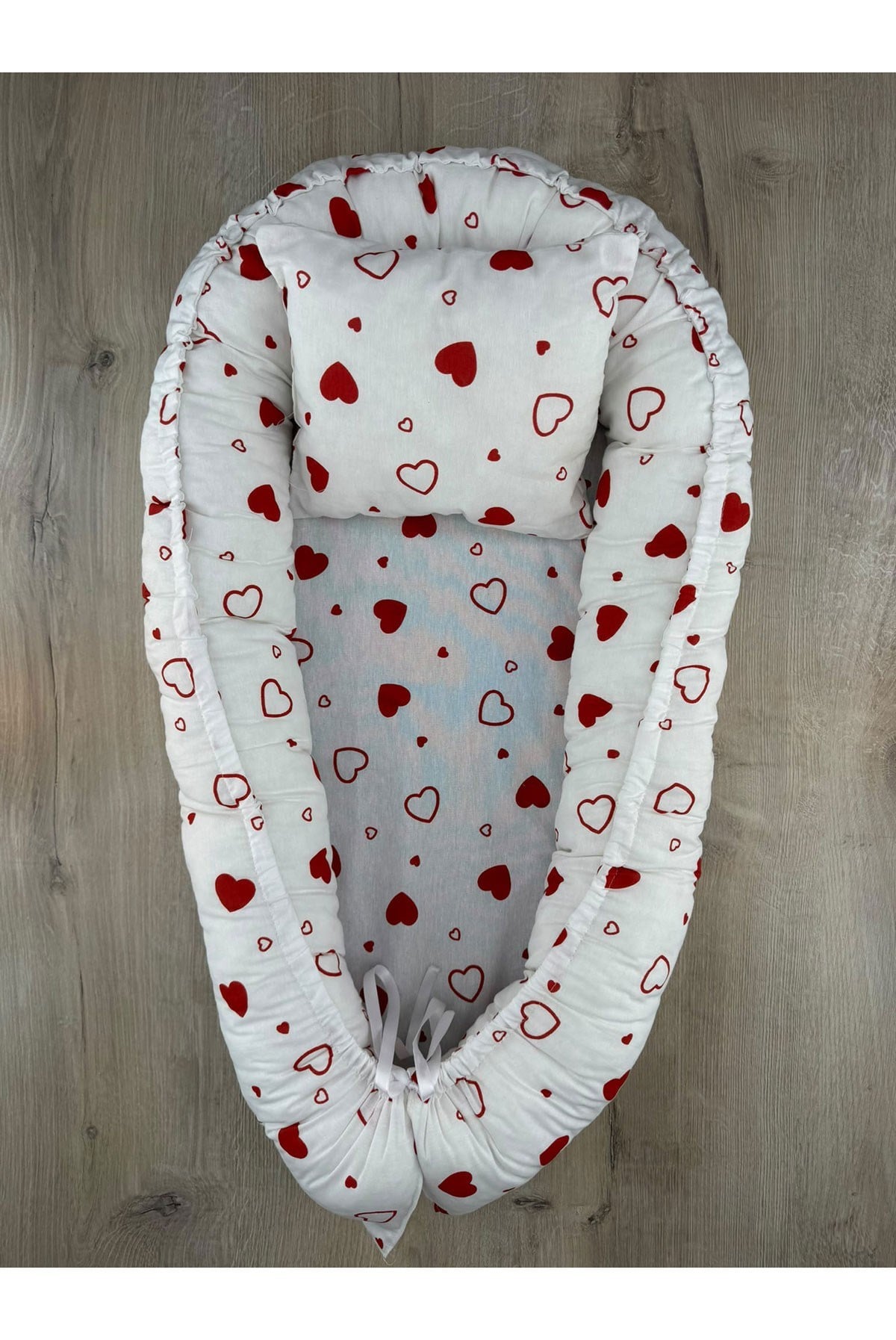 BABYNEST Kalp Desenli Bebek Yatağı