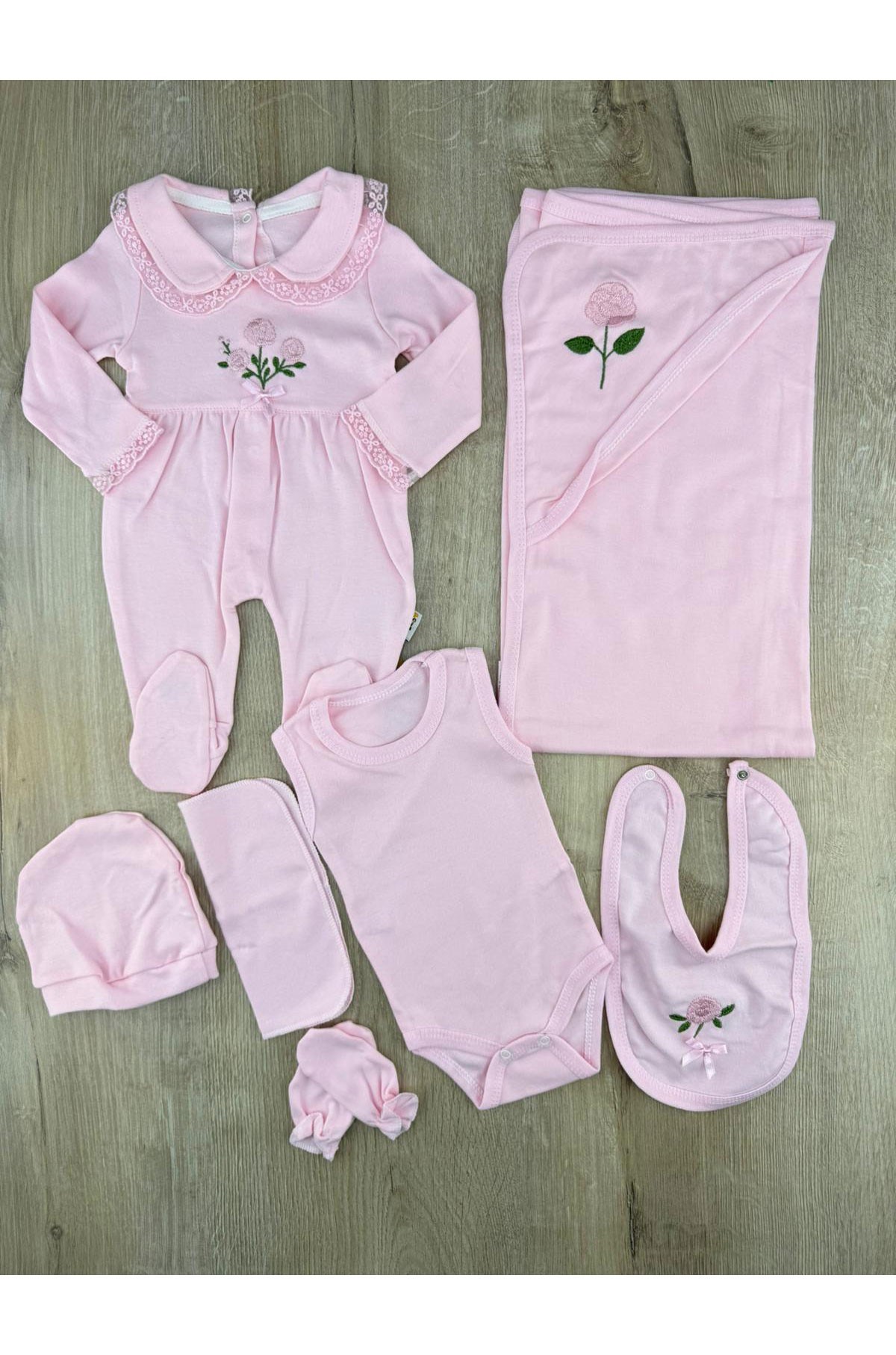 Babypoint Yaka Güpürlü Çiçek Desenli Battaniyeli 7Li Set