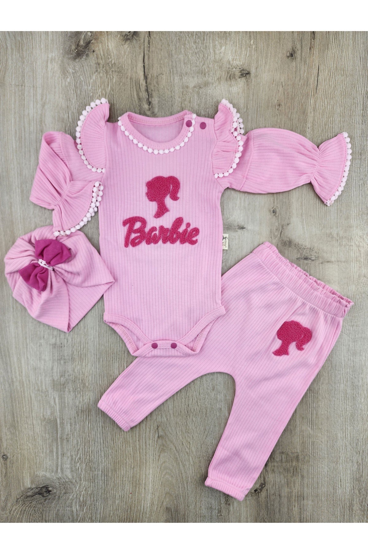 Coşay (3-12 Ay) Barbie Desenli Çıtçıtlı Badili Takım
