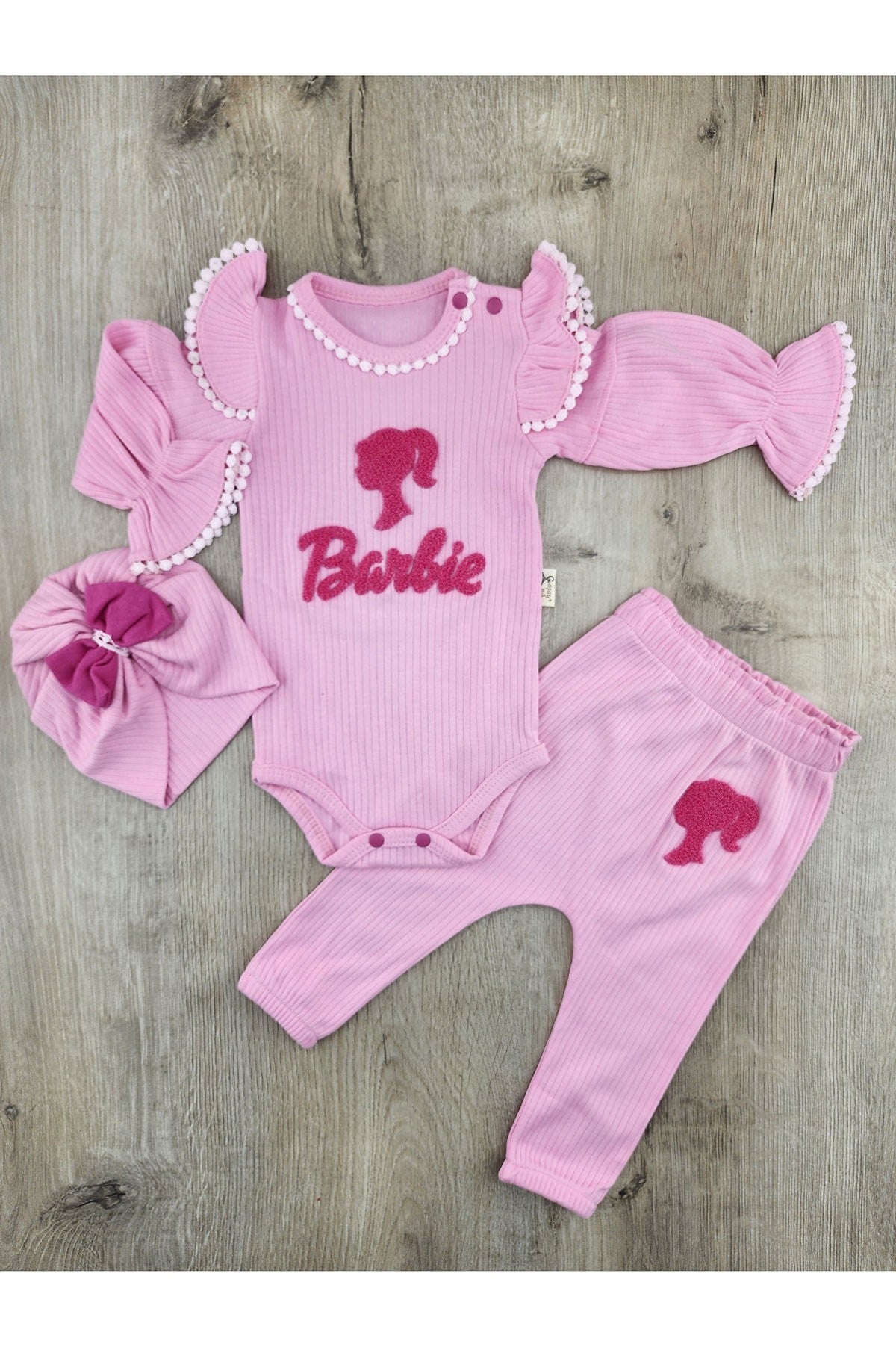 Coşay (3-12 Ay) Barbie Desenli Çıtçıtlı Badili Takım