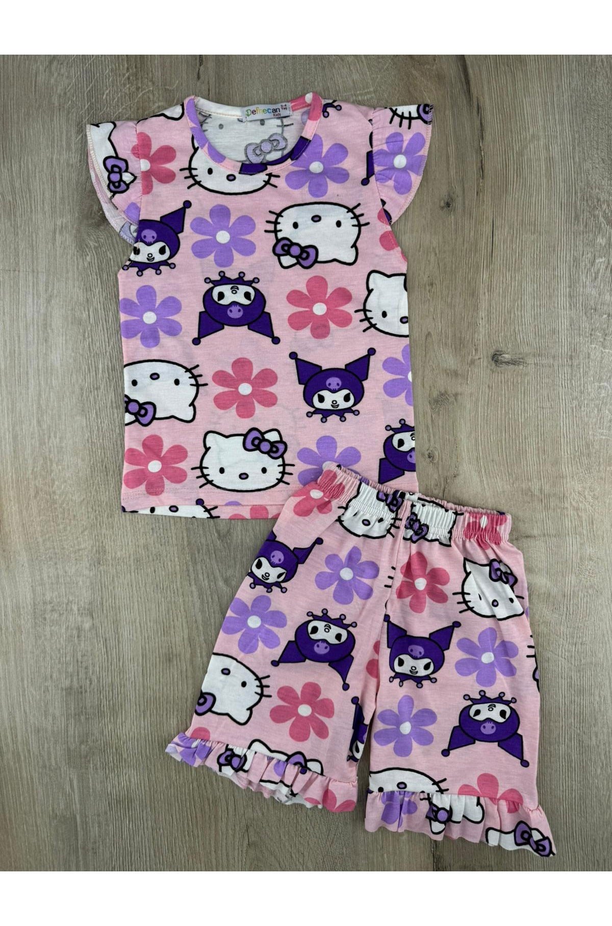 Defne-33 (3-10 Yaş) Hello Kitty Kuromi Desenli Şortlu Takım