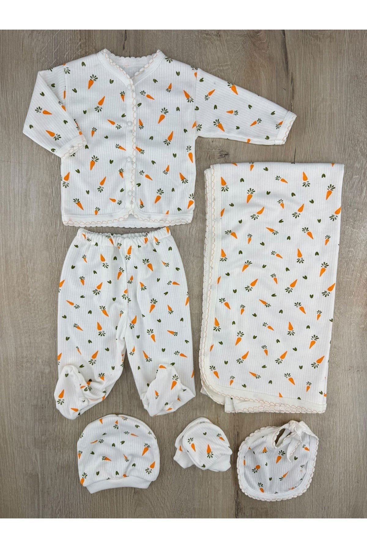 Gonca Bebe (0-6 ay) Havuç Desenli Battaniyeli 6Lı Set