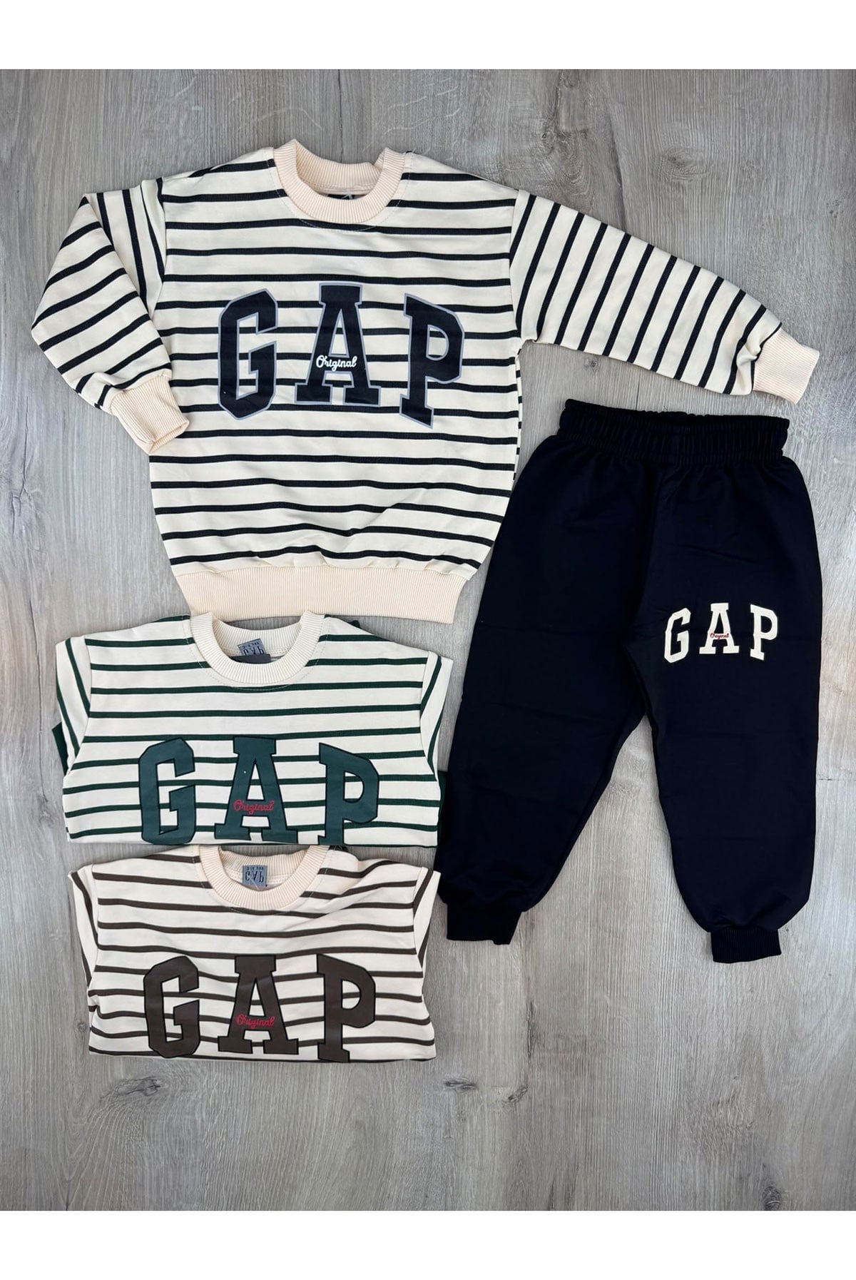 MDY (3-10 Yaş) GAP Desenli Çizgili Mevsimlik Erkek Takım
