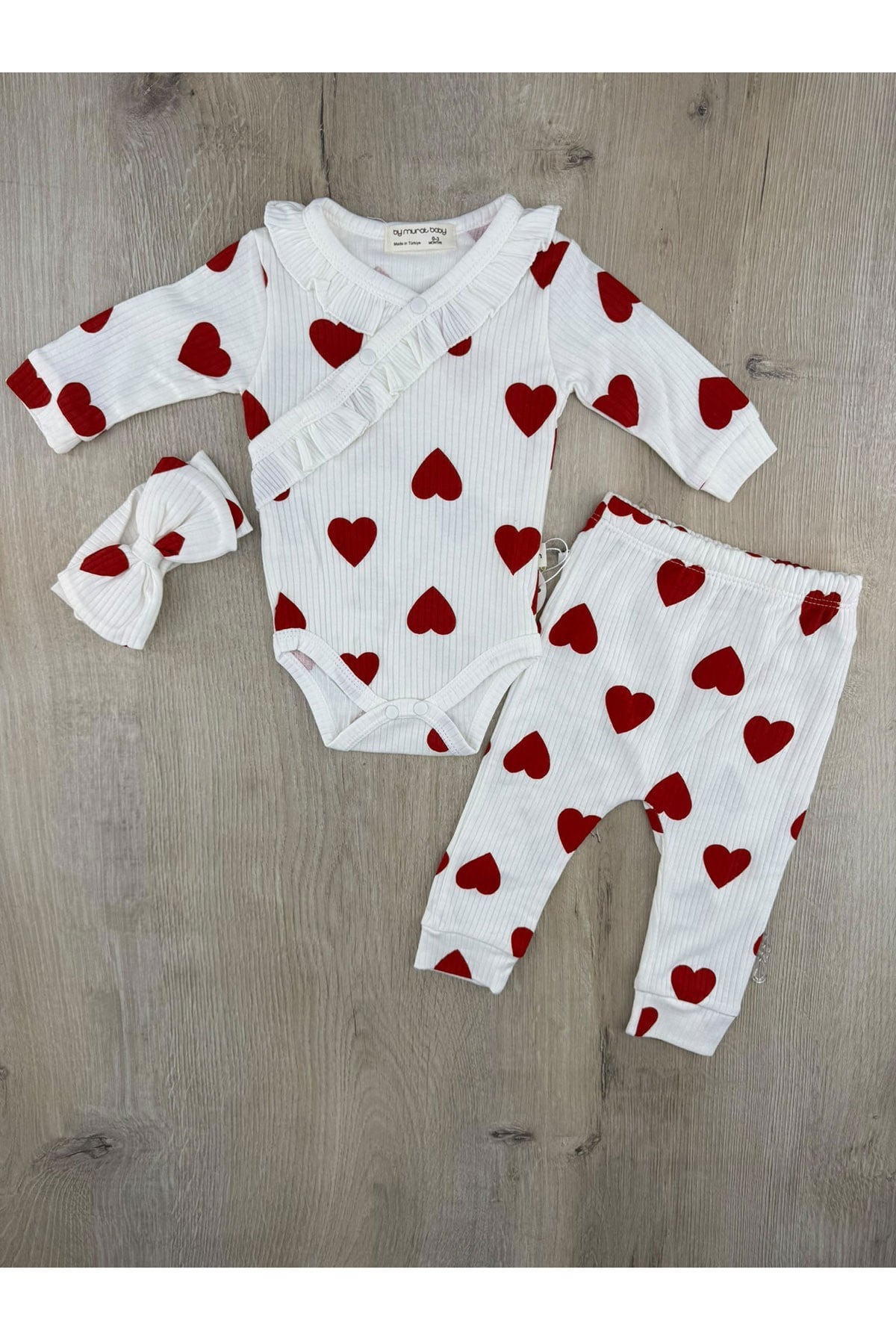 Murat Baby (0-12 Ay) 10134 Büyük Kalp Desenli Fırfırlı Saç Bantlı Çıtçıtlı Badili Takım