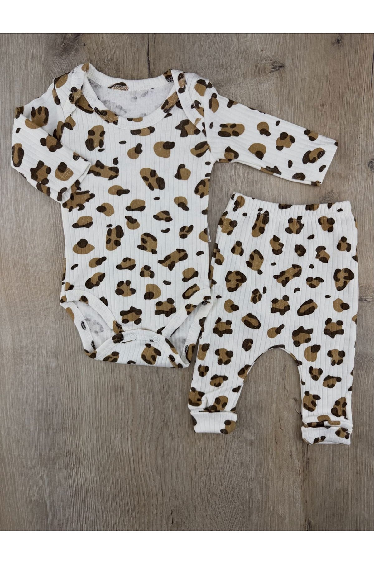 Süpermini (0-9 Ay) Leopar Desenli Çıtçıtlı Badili Takım