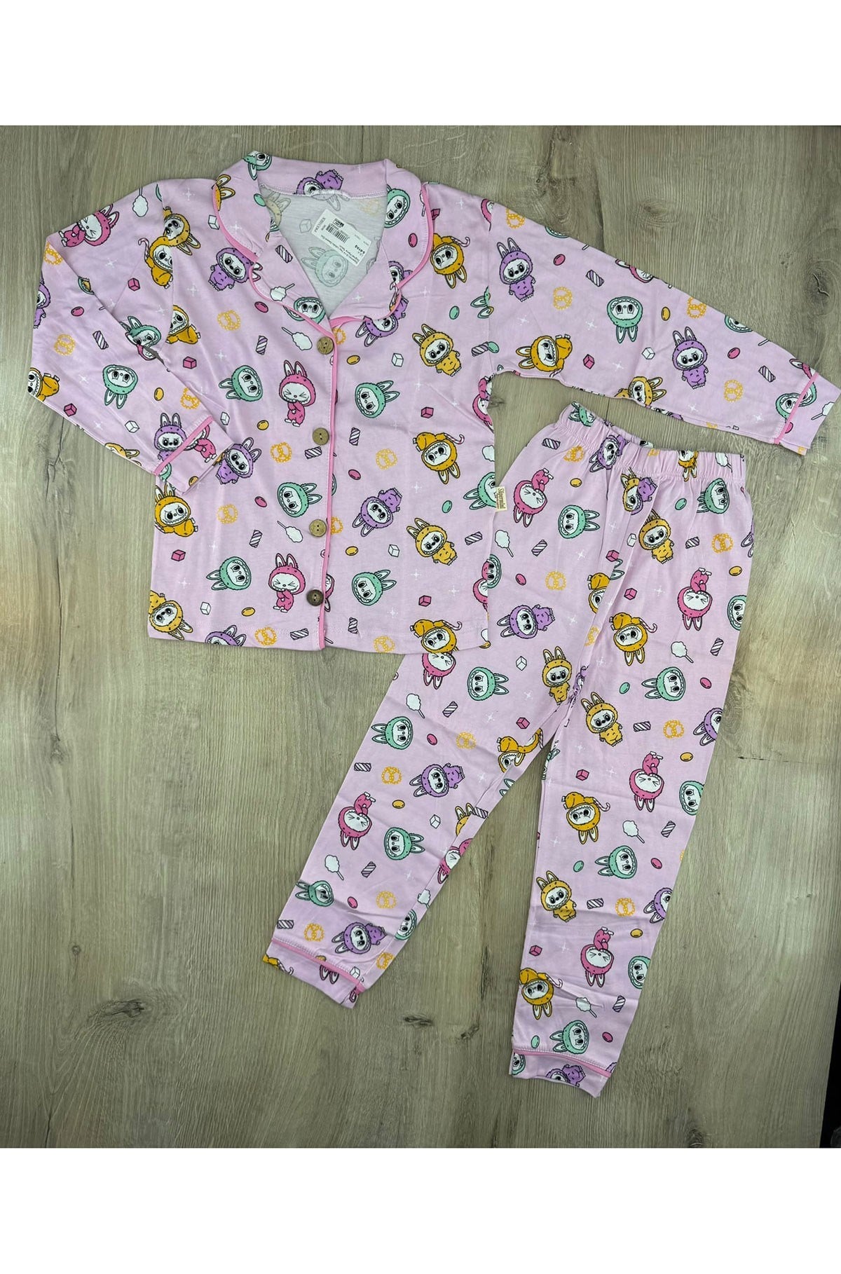 Süpermini (5-14 Yaş) Labubu Desenli Önü Düğmeli Pijama Takımı