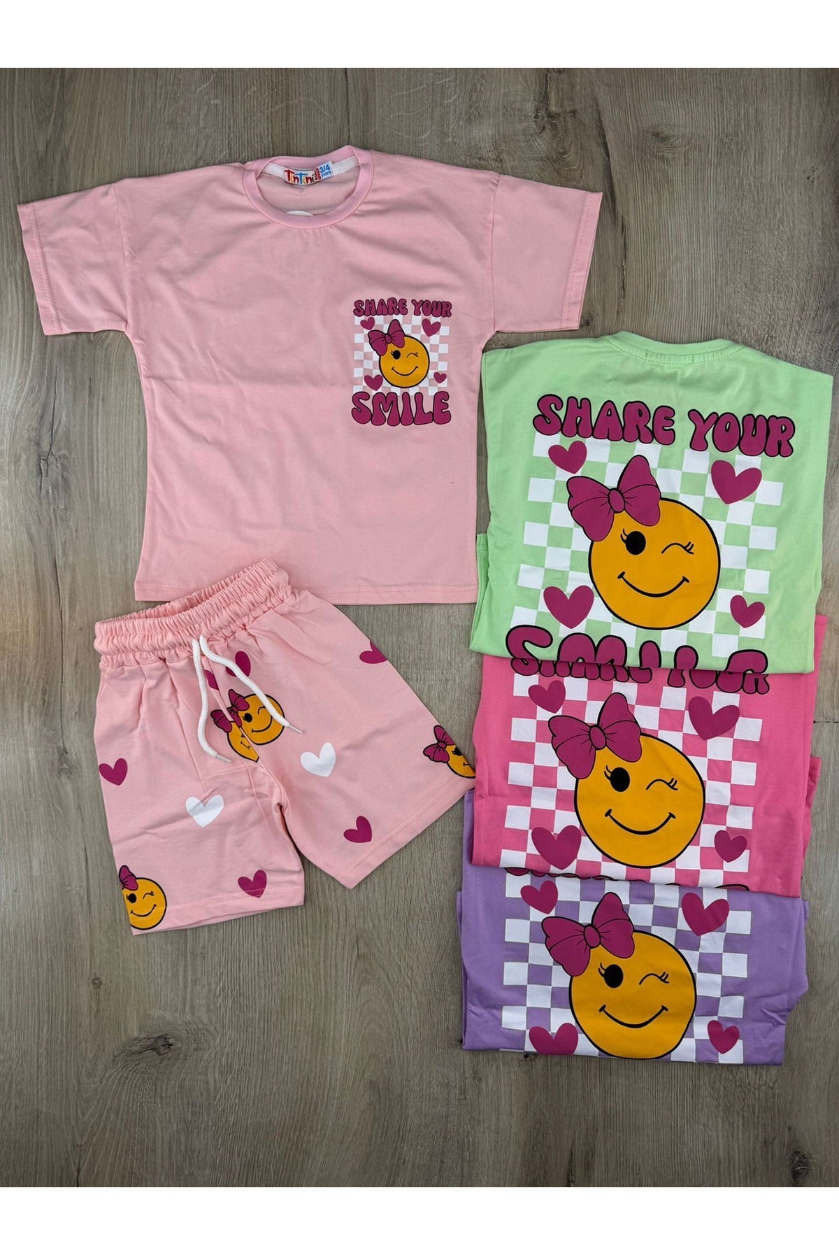 Tintini (3-10 Yaş) Smile Desenli Sırtı Baskılı Şortlu Takım
