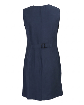 BROŞ DETAYLI DÜĞMELİ TENCEL ELBİSE