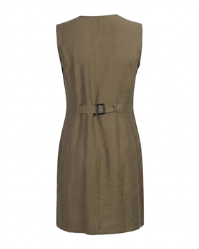 BROŞ DETAYLI DÜĞMELİ TENCEL ELBİSE