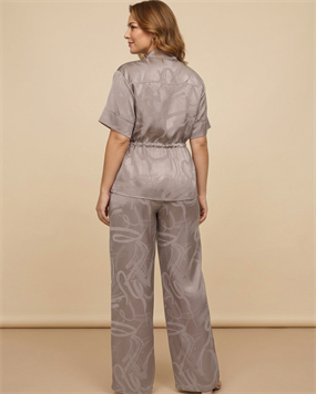 LOUNGEWEAR SERİSİ - VİZON SATEN DESENLİ TAKIM