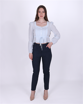 PİLİSELİ KARE YAKA BELİ BÜZGÜLÜ BLUZ