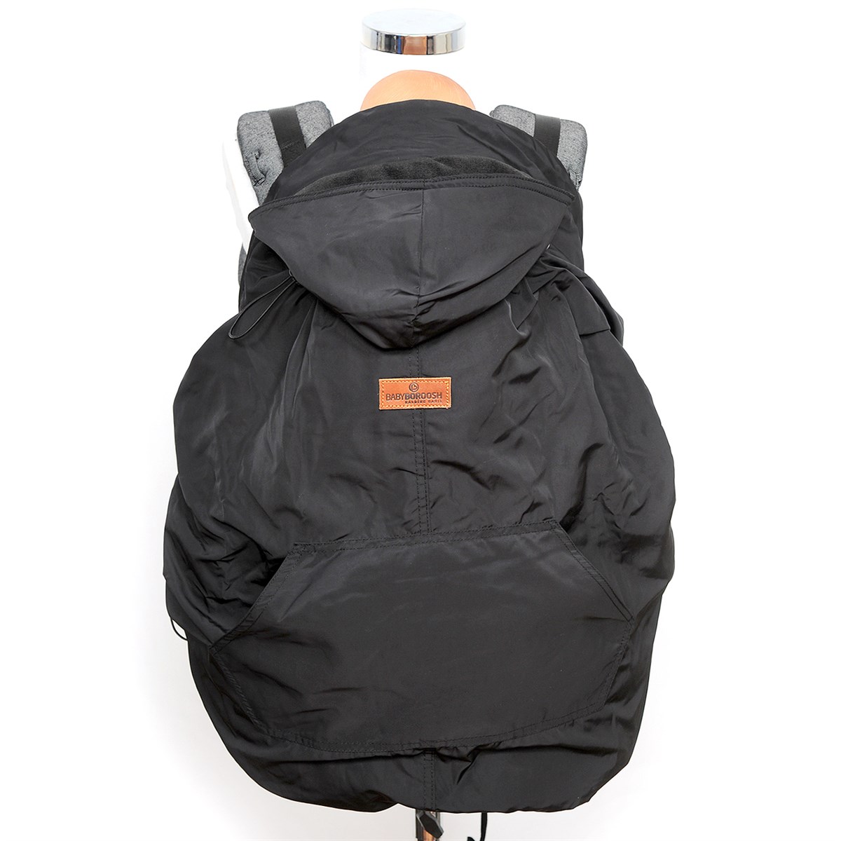 Siyah Bebek Kangurusu ve Puset Örtüsü