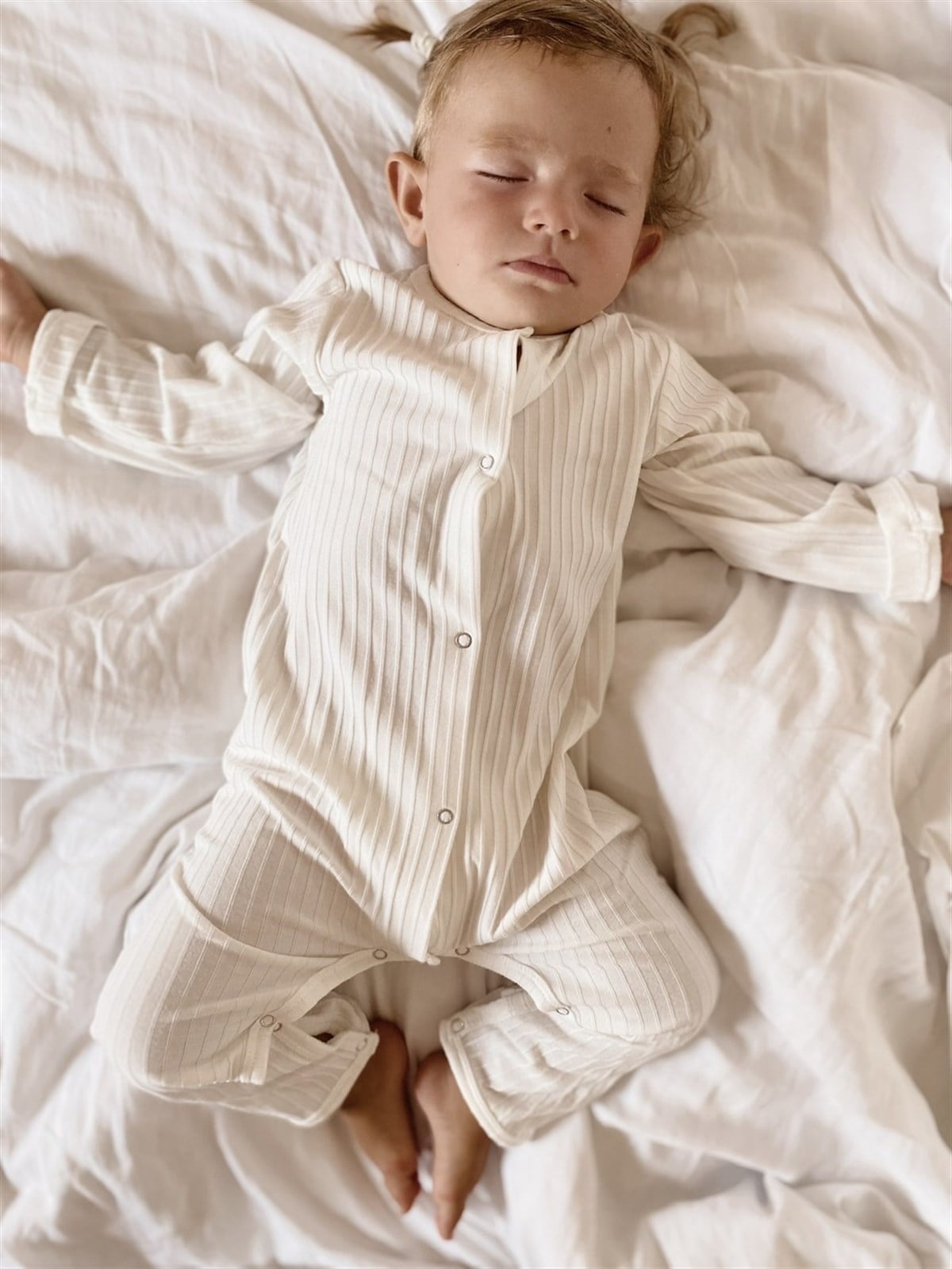 Ekru Patiksiz Esnek Bebek Tulumu