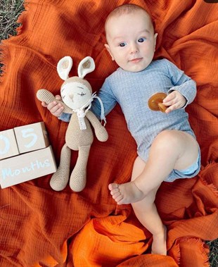 Gri Bebekle Büyüyen Esnek Uzun Kollu Bebek Zıbın - Çıtçıtlı Body