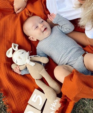 Gri Bebekle Büyüyen Esnek Uzun Kollu Bebek Zıbın - Çıtçıtlı Body
