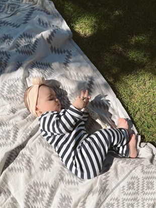 Lacivert-Beyaz Patiksiz Esnek Bebek Tulumu