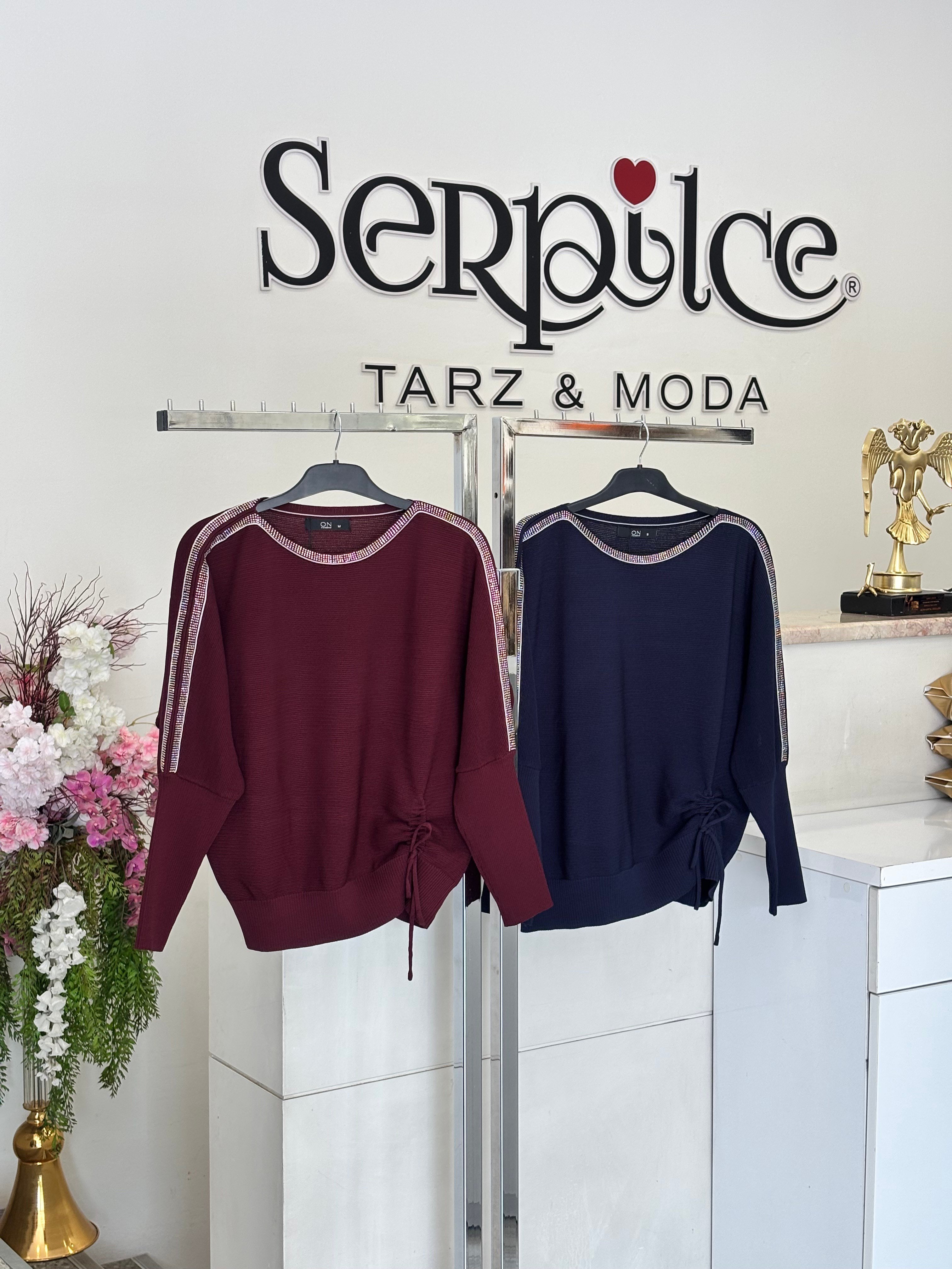 KOLLARI TAŞLI KAZAK