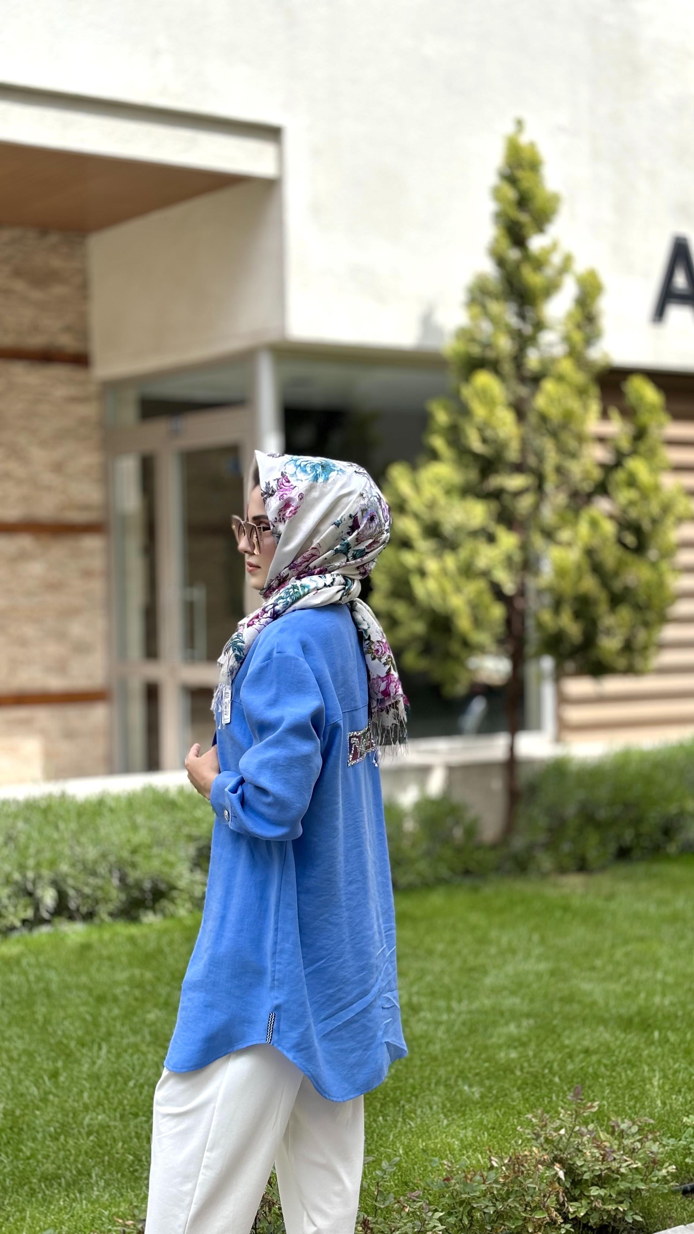 MASCARA TAŞLI BASKI DETAYLI GÖMLEK