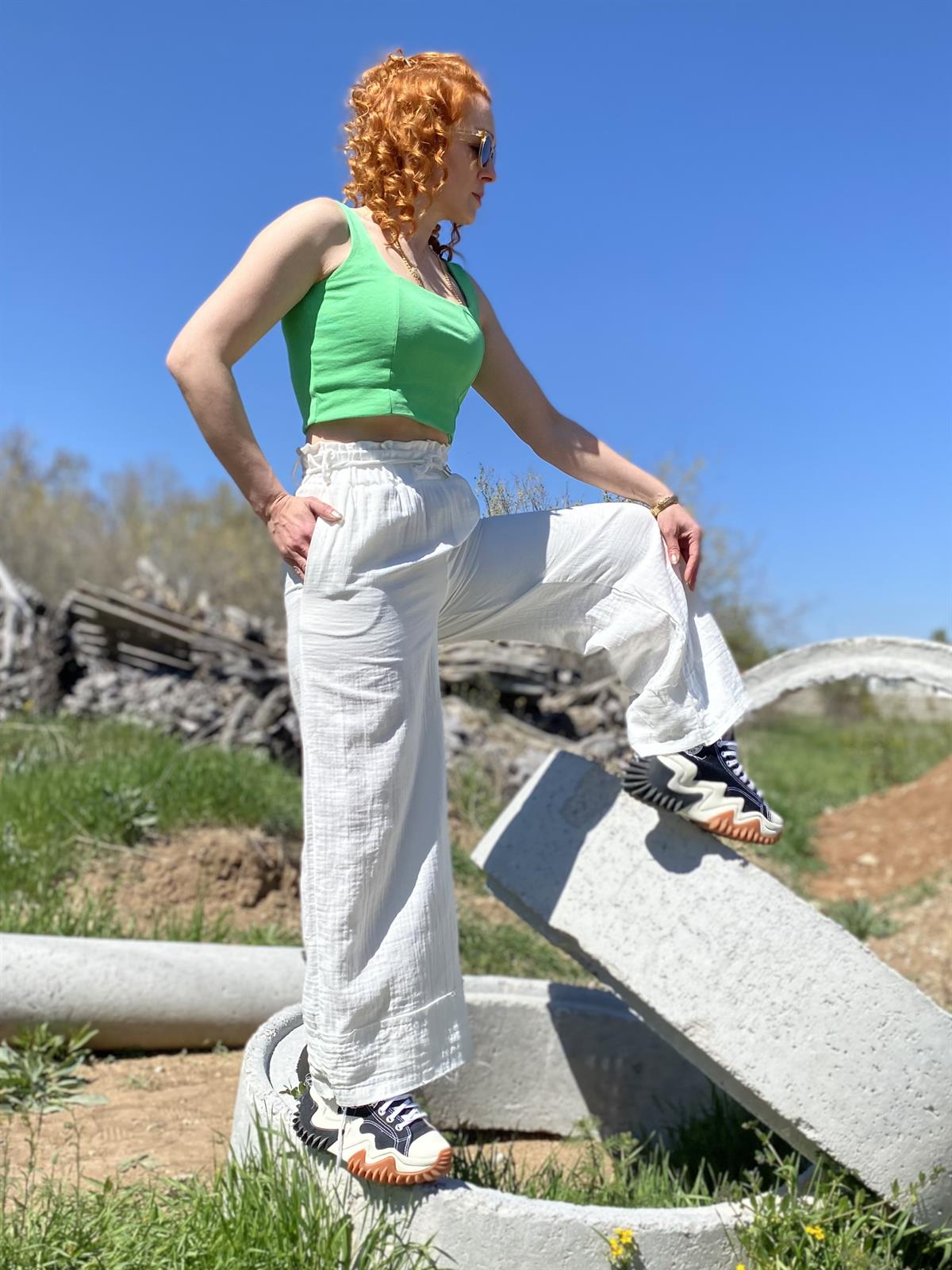 EKRU PAÇA DETAYLI PANTOLON