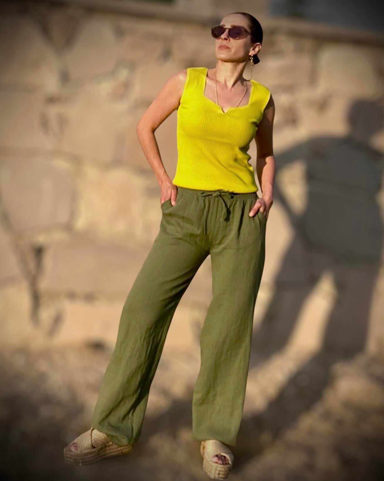 Haki Belden Lastikli ve Bağcıklı Düz Paça Pantolon