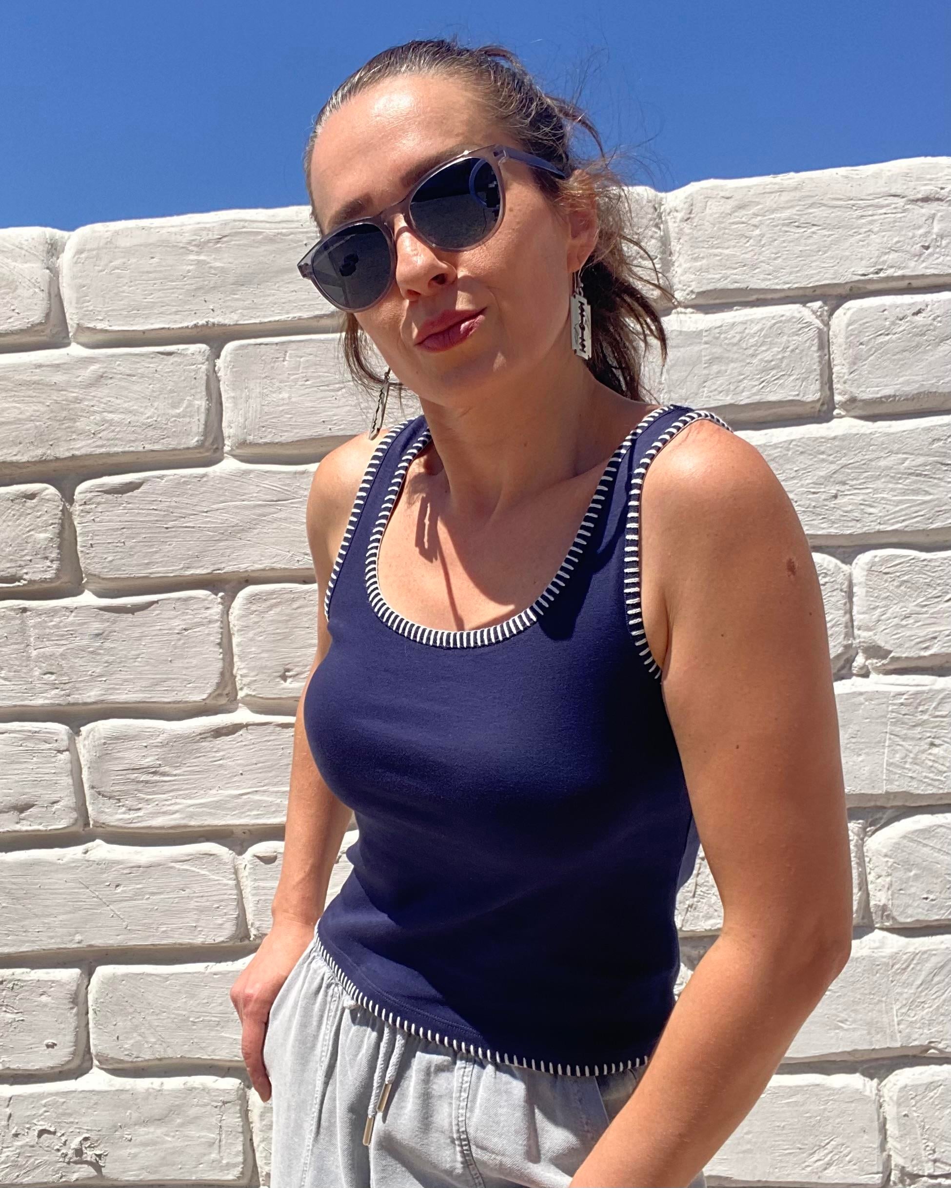 Lacivert Ribanalı Kenar Dikişli Atlet