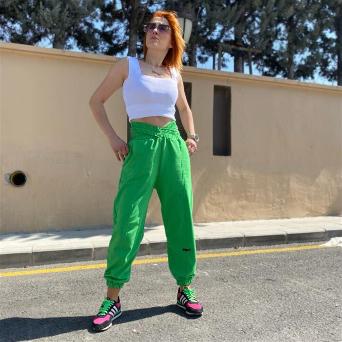 YEŞİL – ÇİFT KEMERLİ, CEPLİ, PAÇA LASTİKLİ, EŞOFMAN ALTI