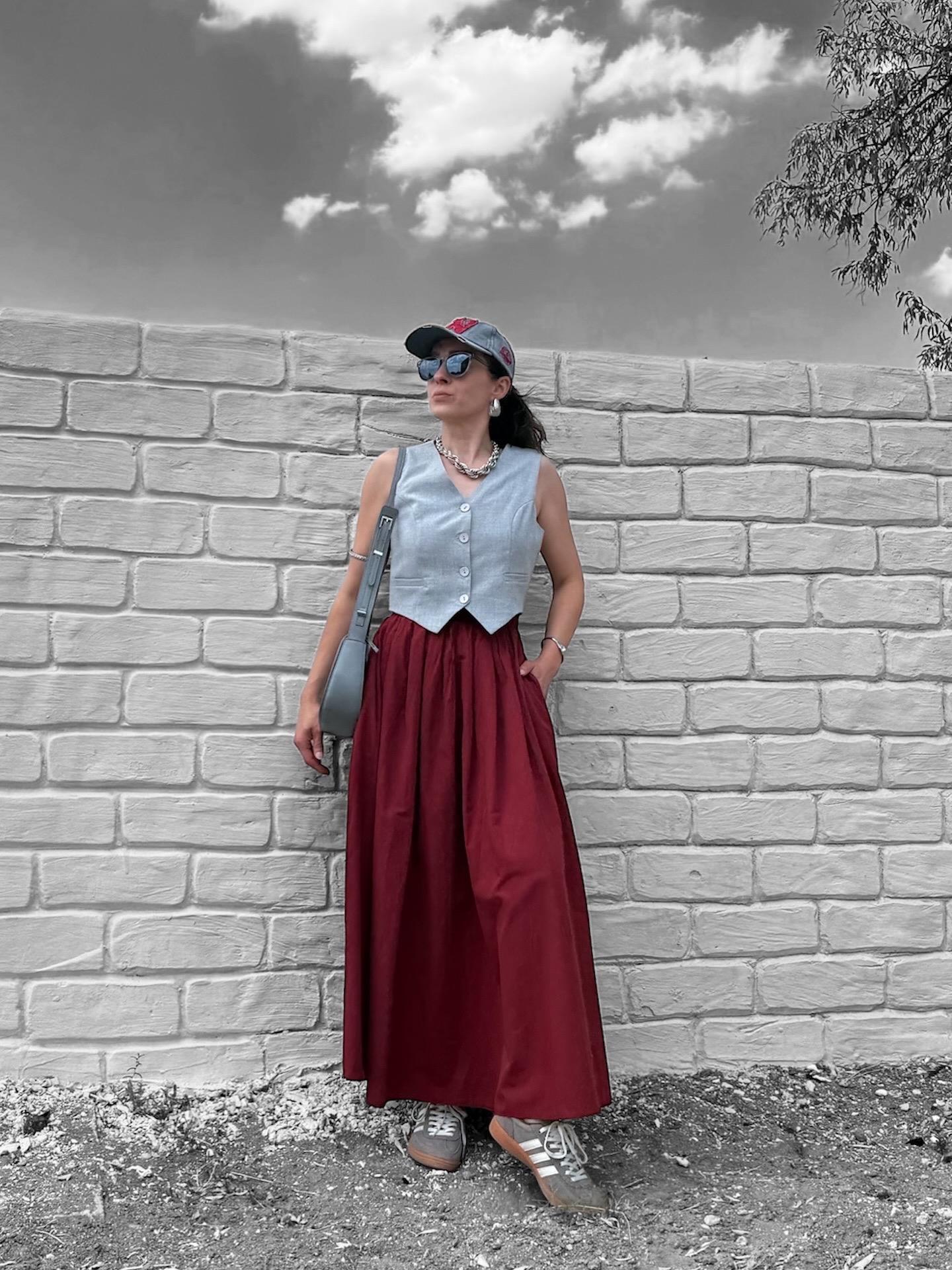 Gri V Yaka Düğmeli Süs Cep Detaylı Astarlı Yelek