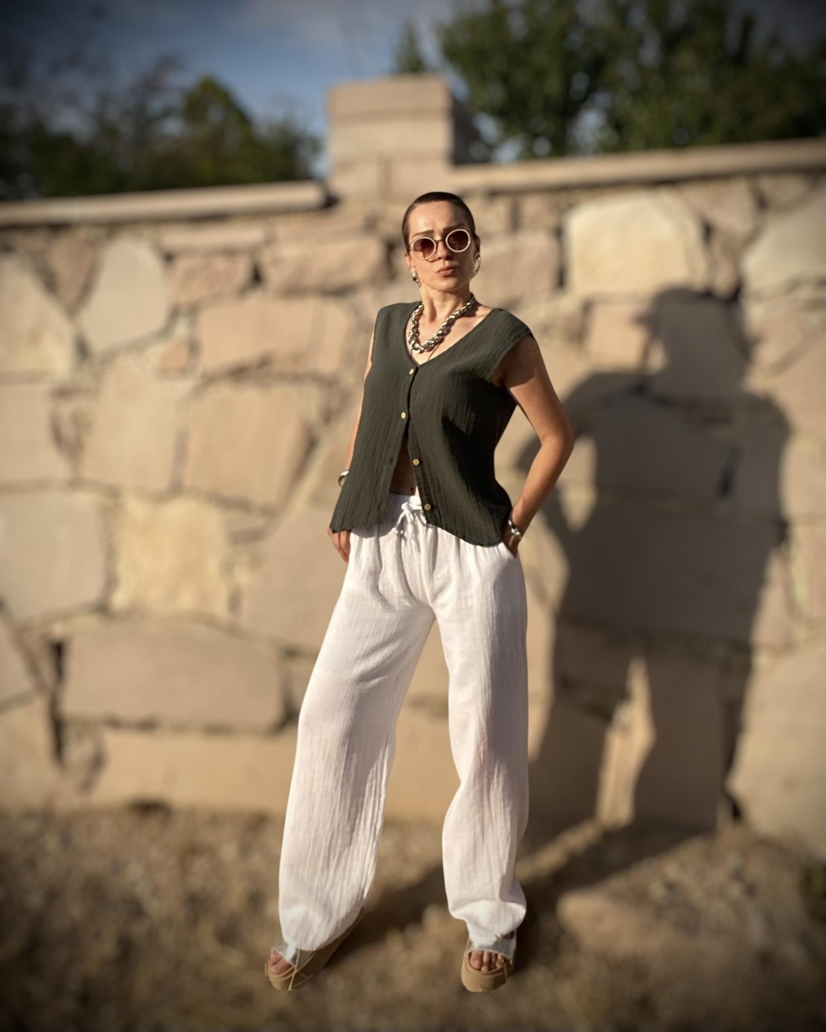 Haki Düşük Omuz Müslin Kumaş Yelek