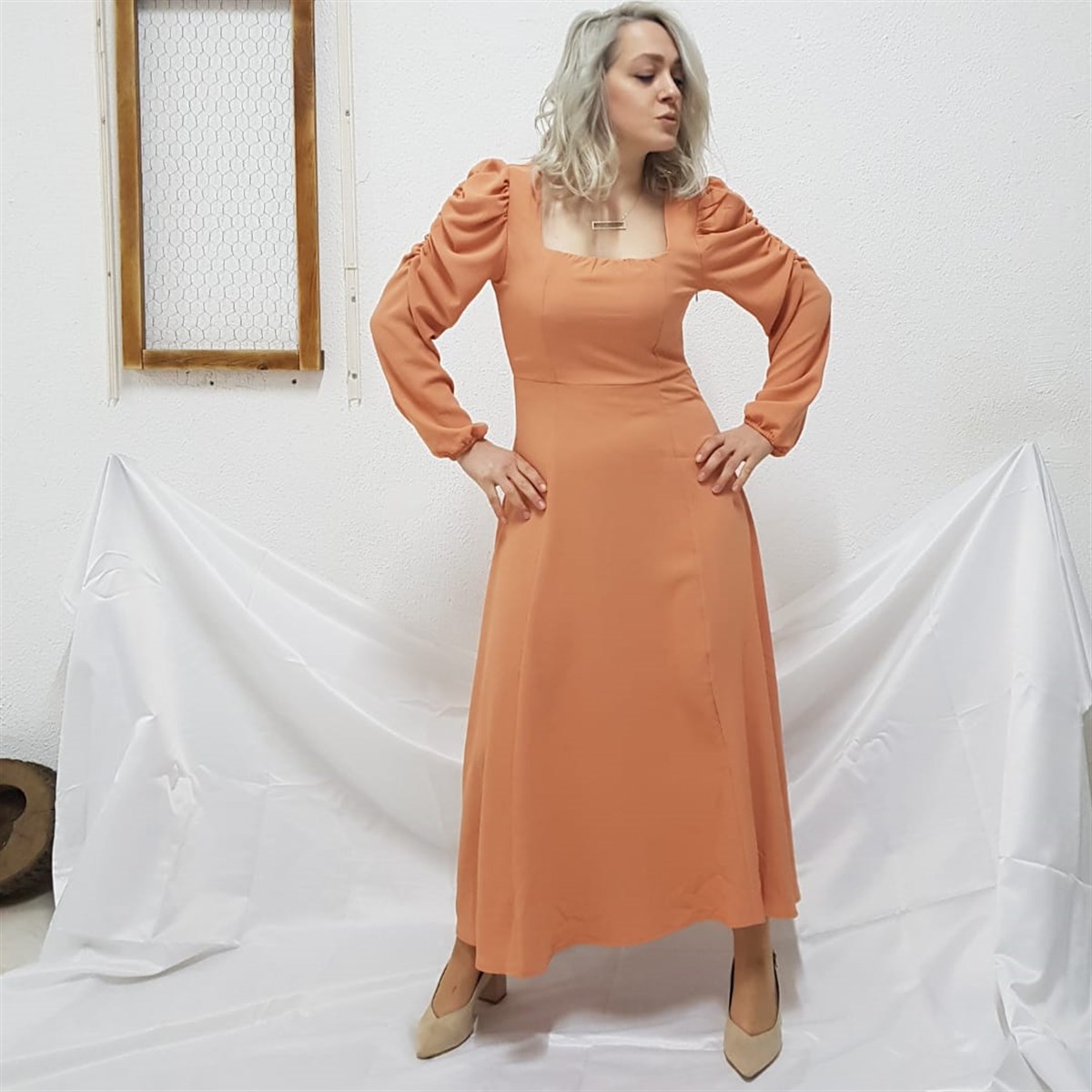 Kol Lastikli Somon U Yaka Elbise